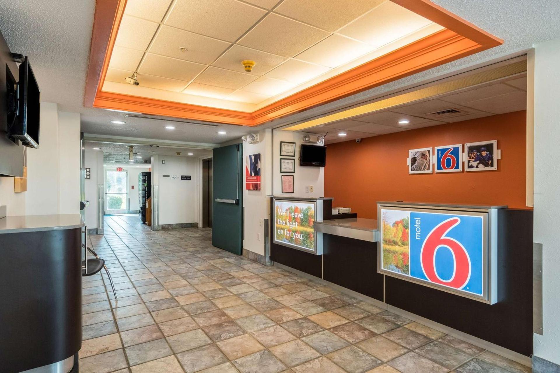 Motel 6-Newport, TN photo 24
