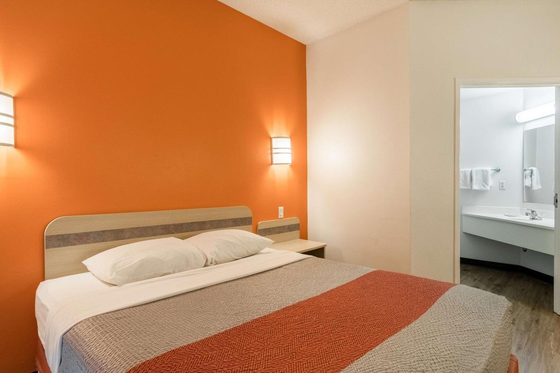 Motel 6-Newport, TN photo 15