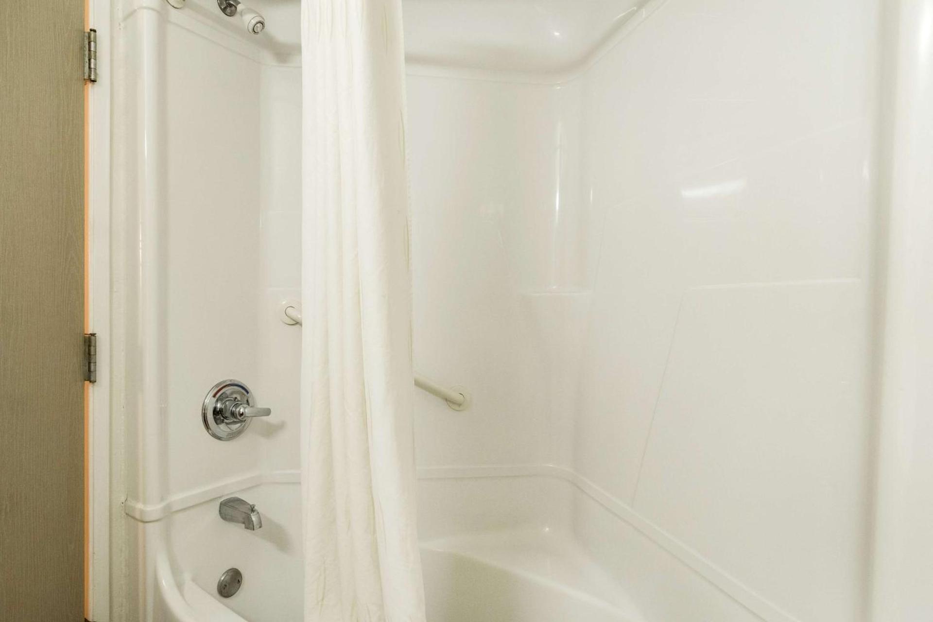 Motel 6-Newport, TN photo 20