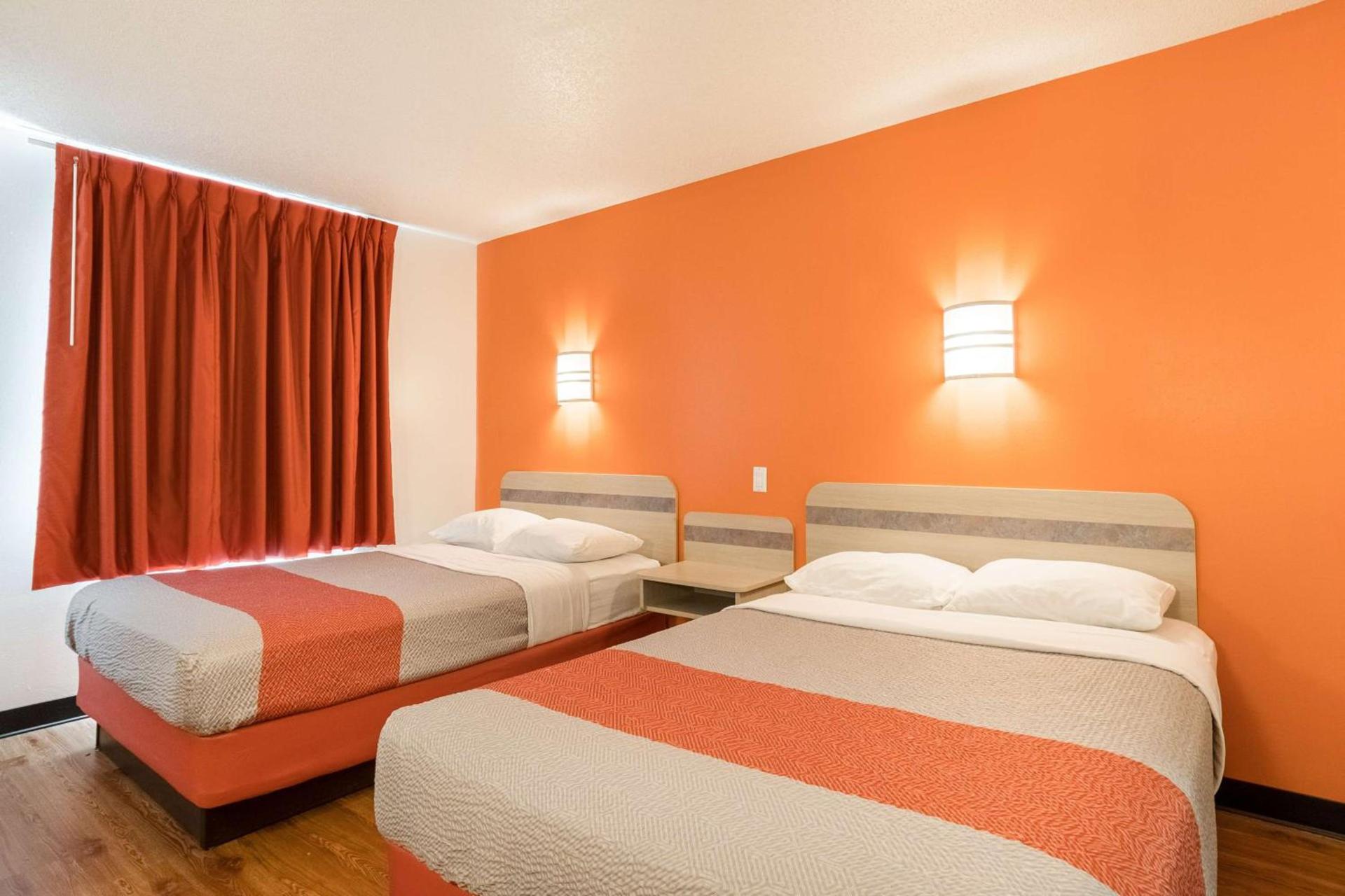 Motel 6-Newport, TN photo 4