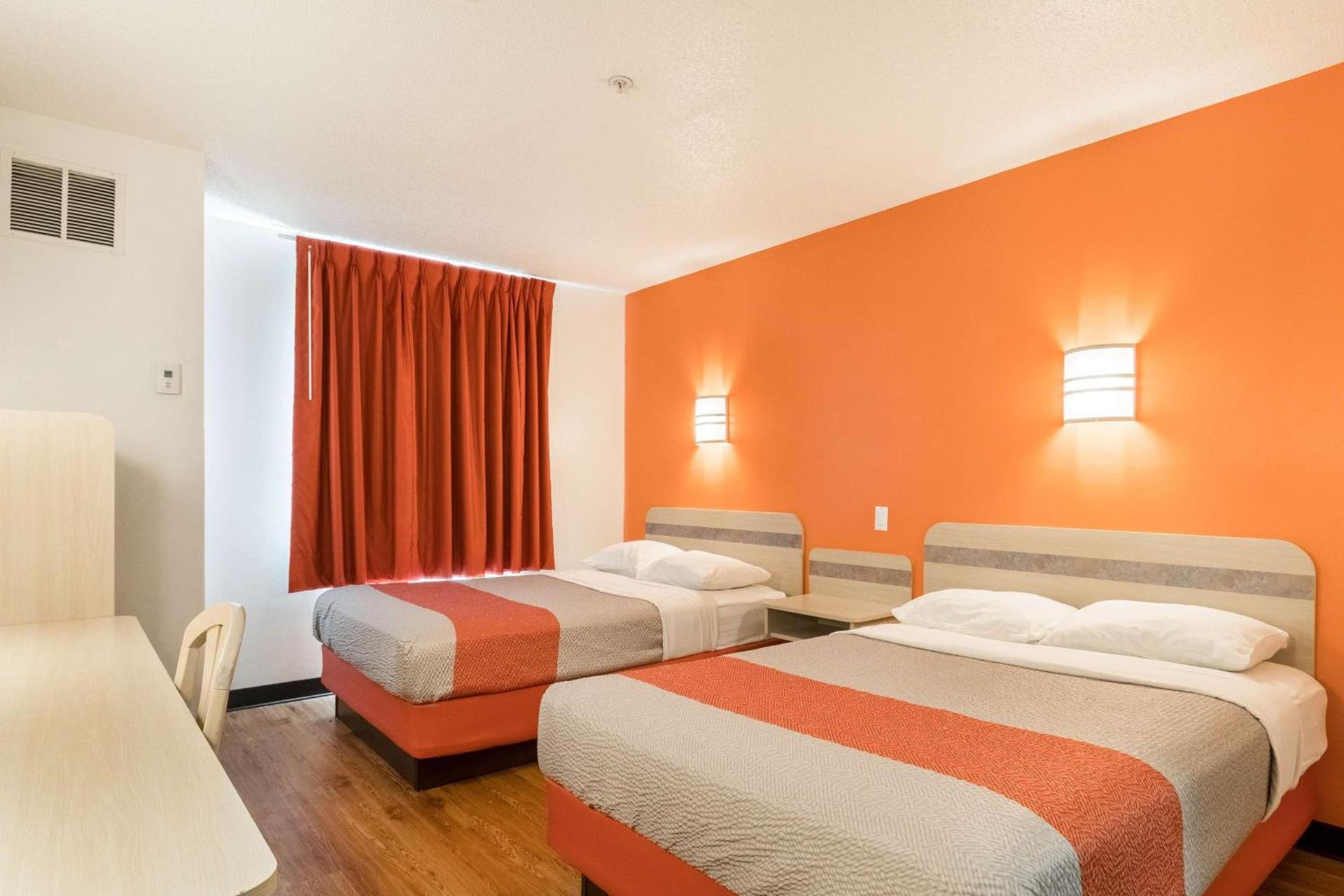 Motel 6-Newport, TN photo 8