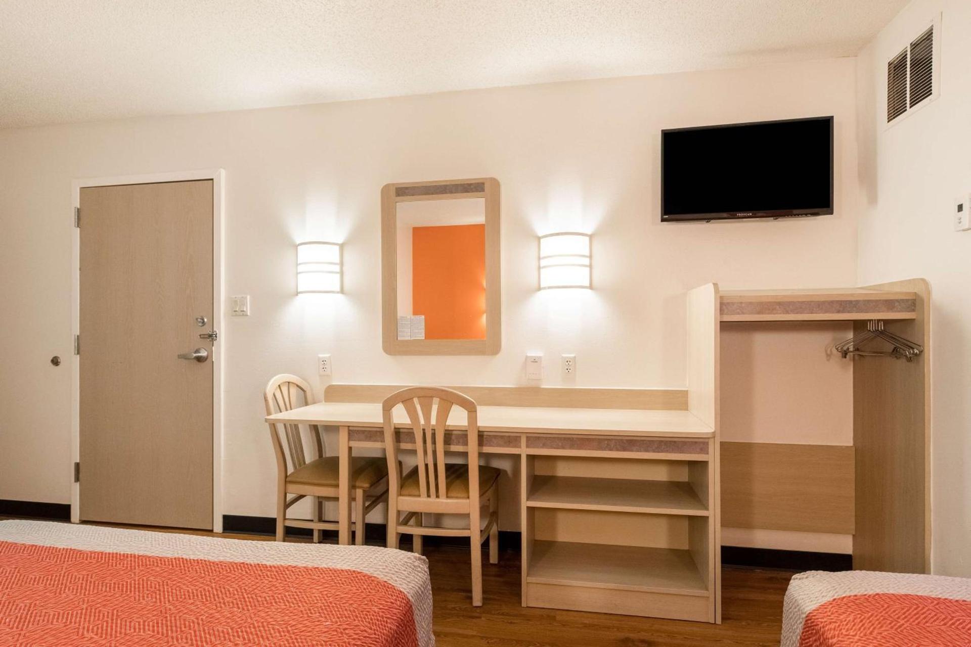 Motel 6-Newport, TN photo 6