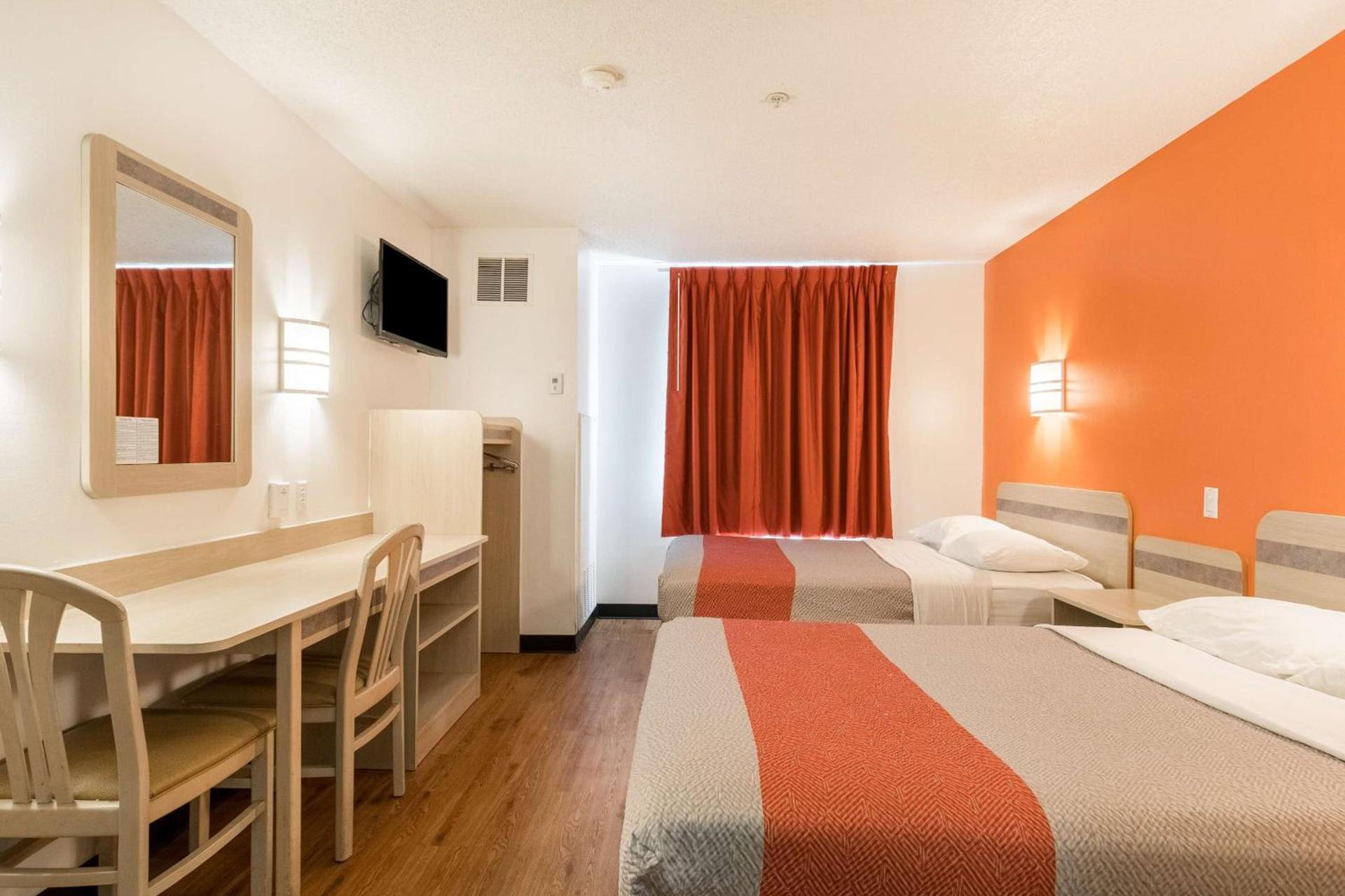 Motel 6-Newport, TN photo 5