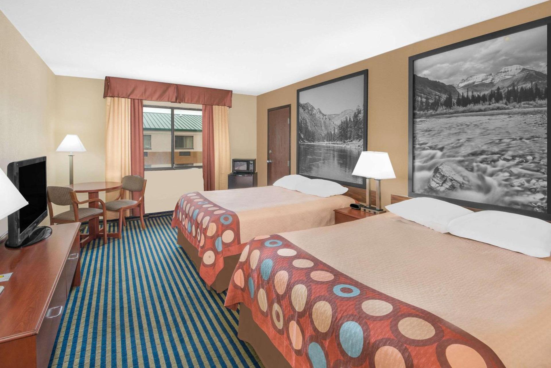 Super 8 by Wyndham Marshalltown photo 7