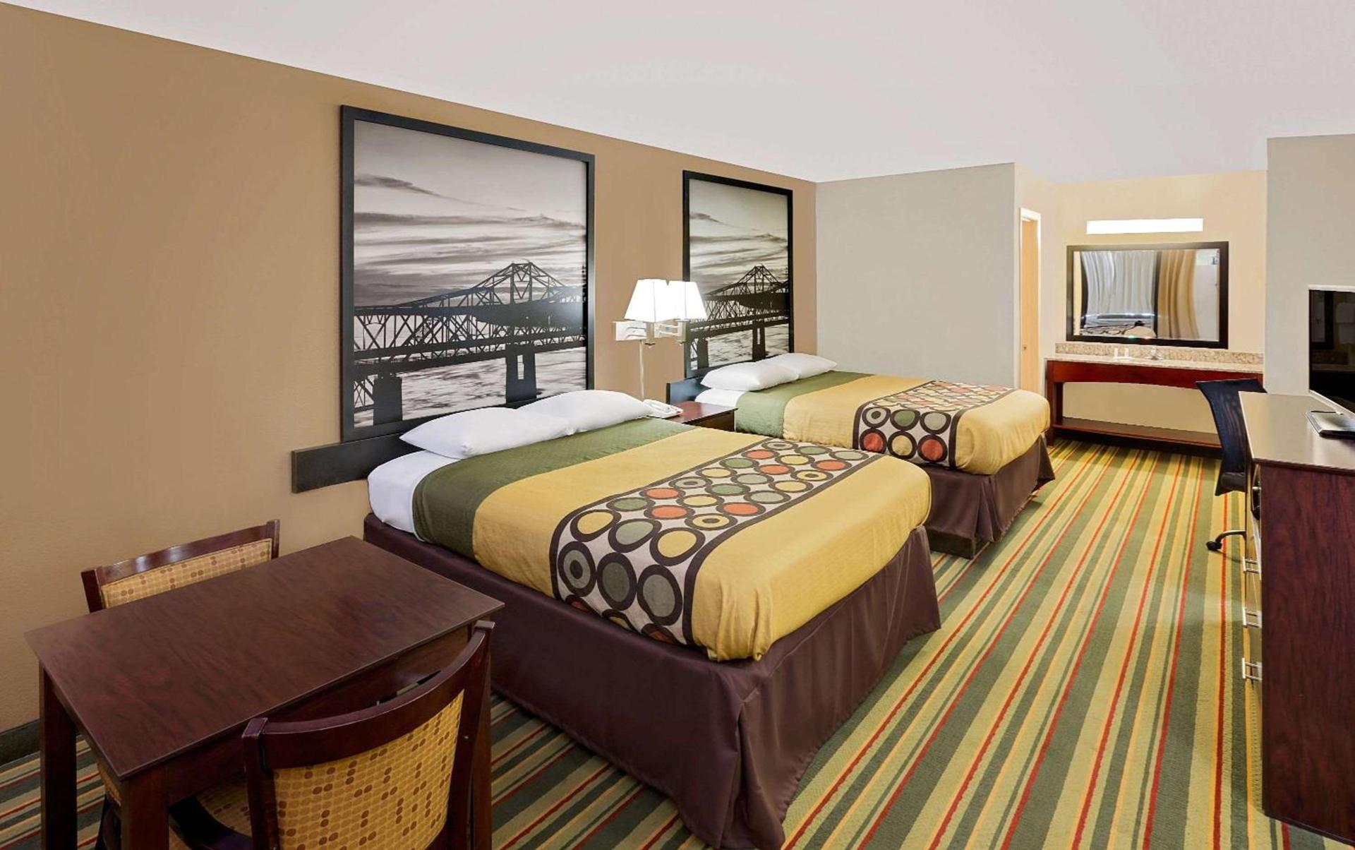 Super 8 by Wyndham Laurel photo 4