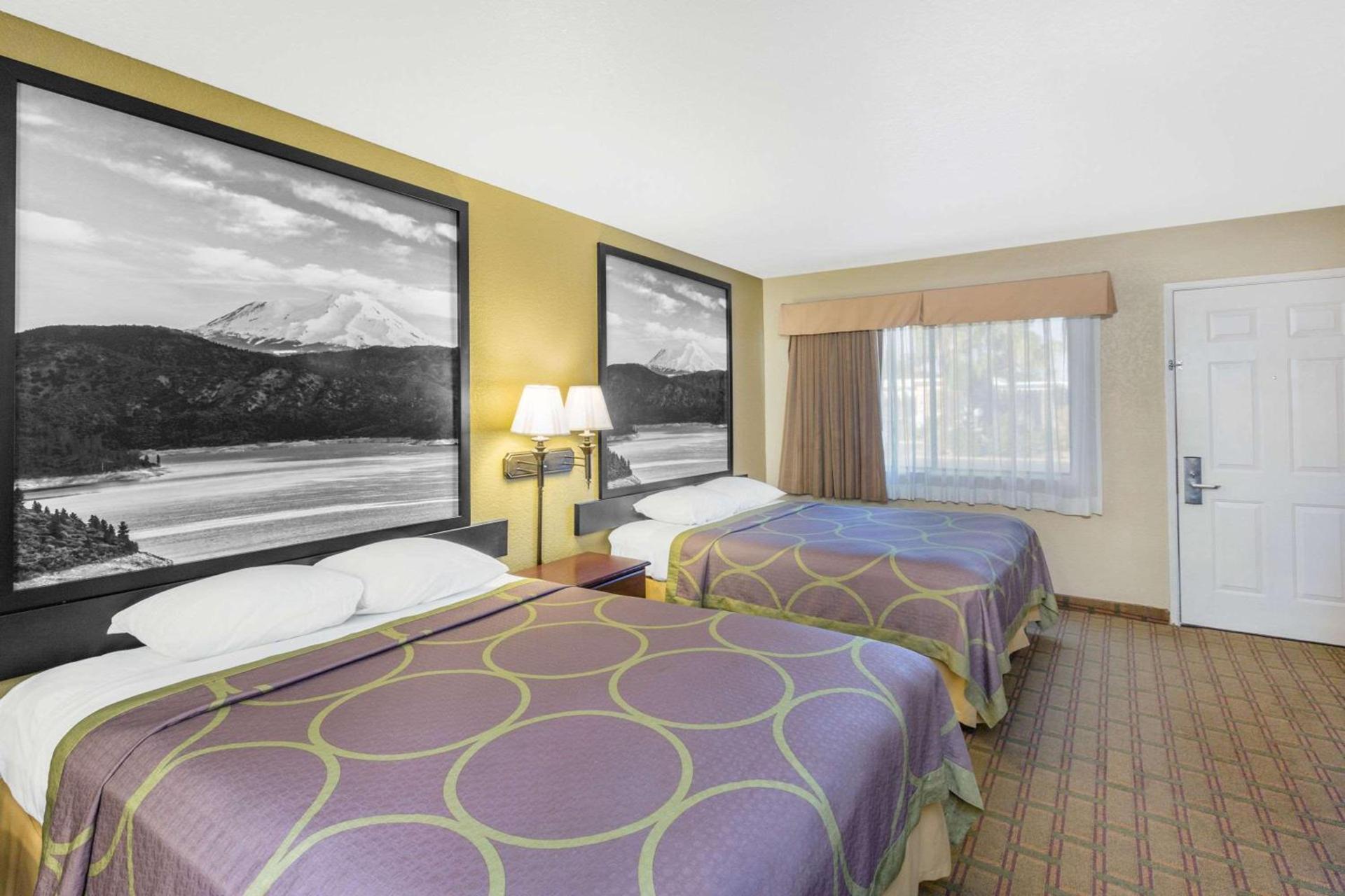 Super 8 by Wyndham Corning photo 13