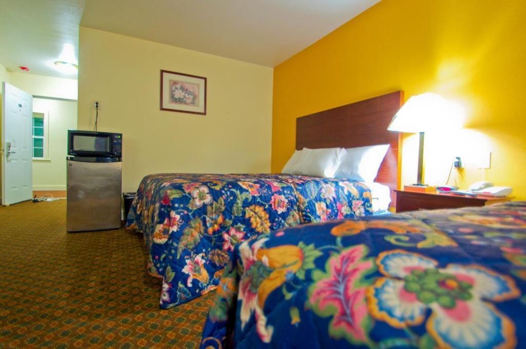 Passport Inn and Suites - Middletown photo 7