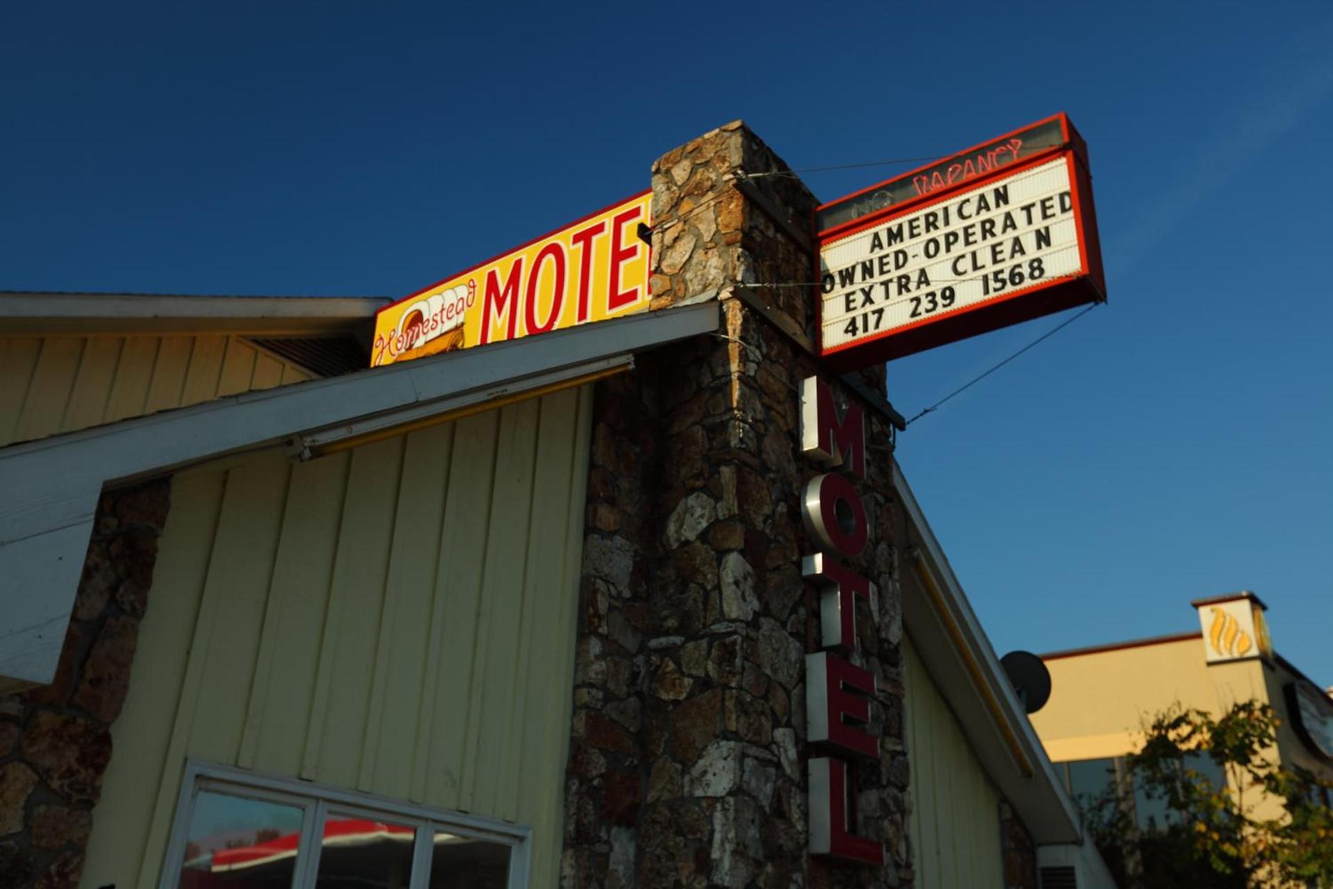 Homestead Motel photo 8