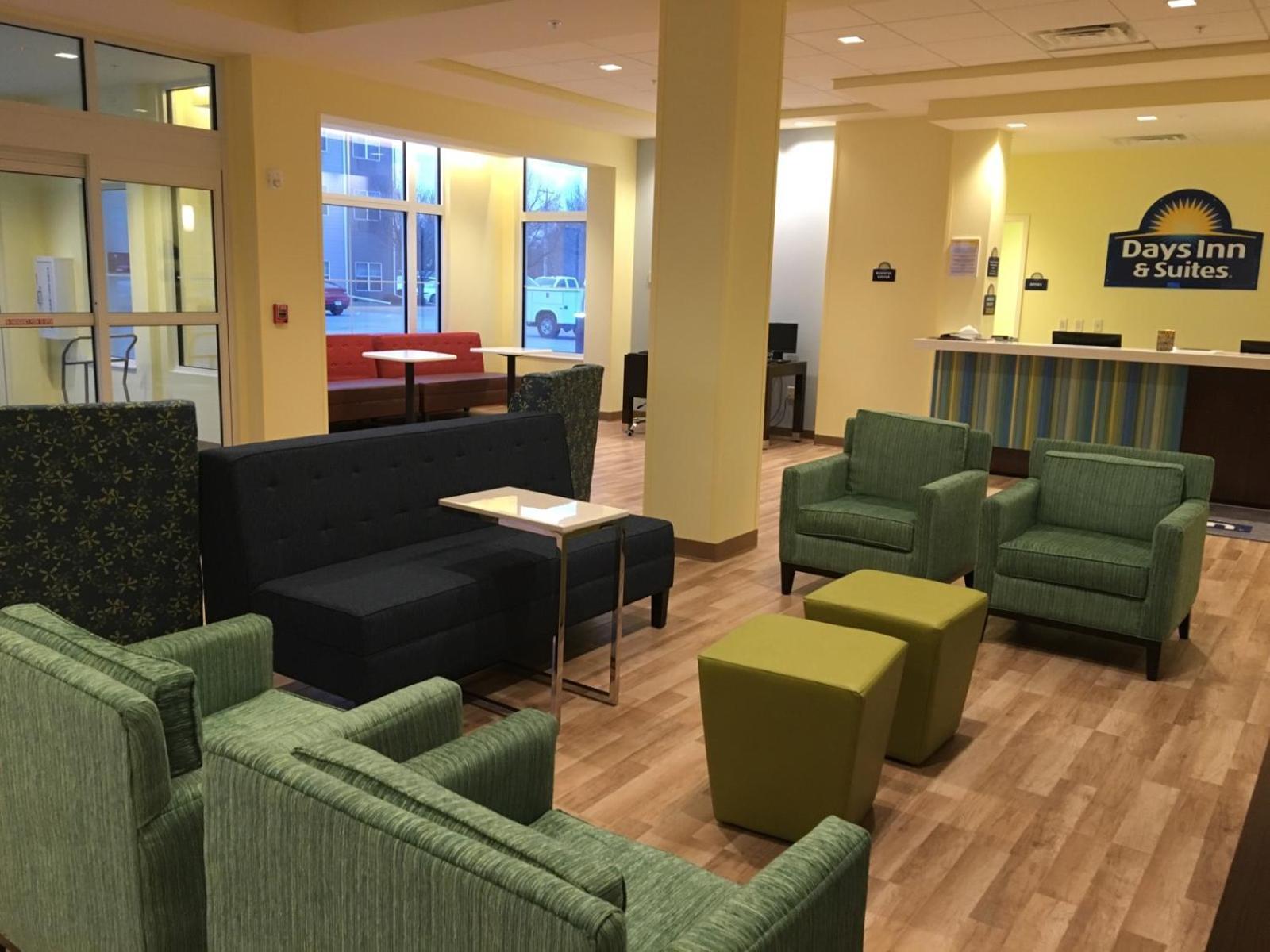 Days Inn & Suites by Wyndham Kearney NE photo 13