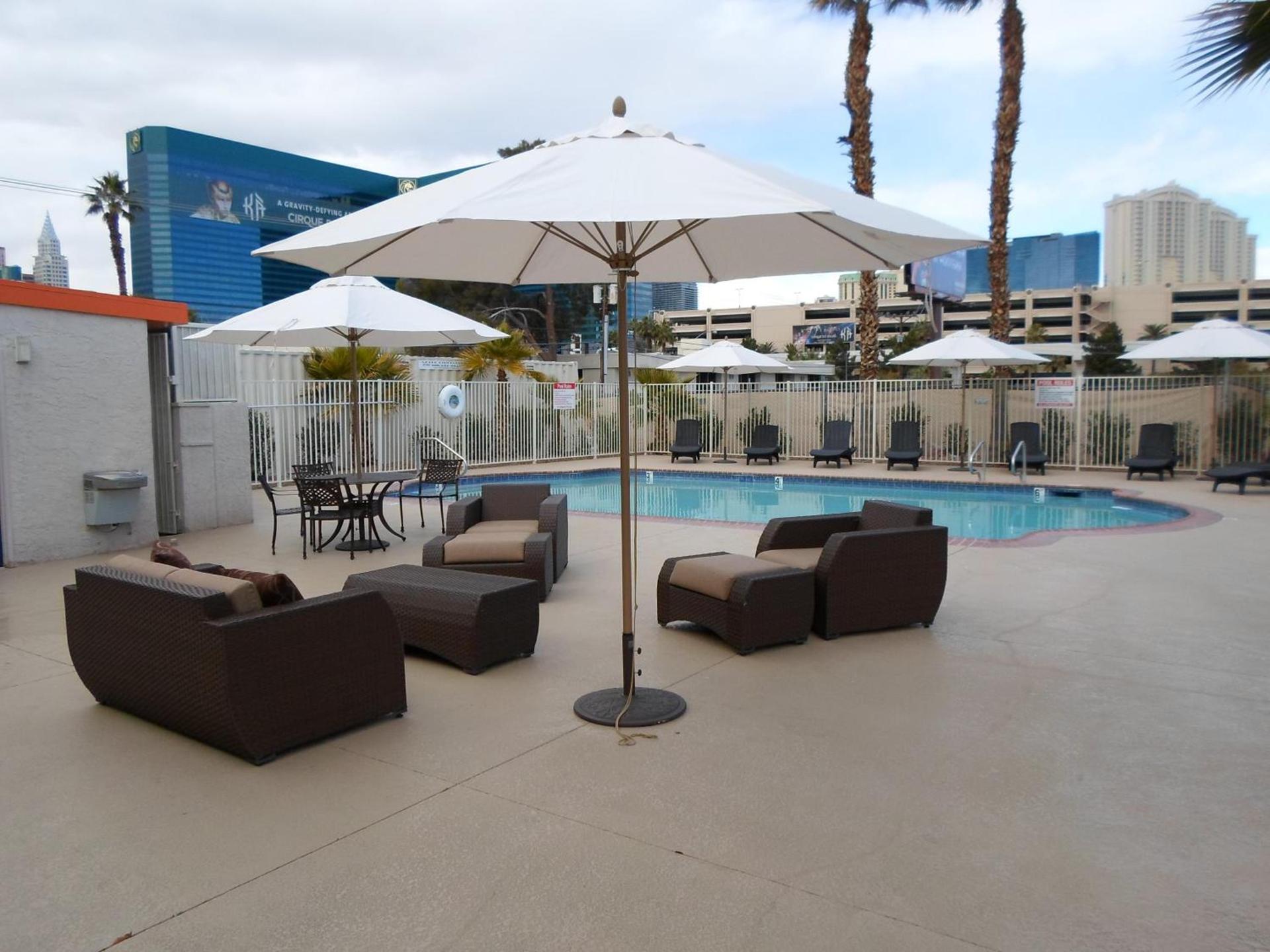Motel 6 Las Vegas, NV - Strip photo 9