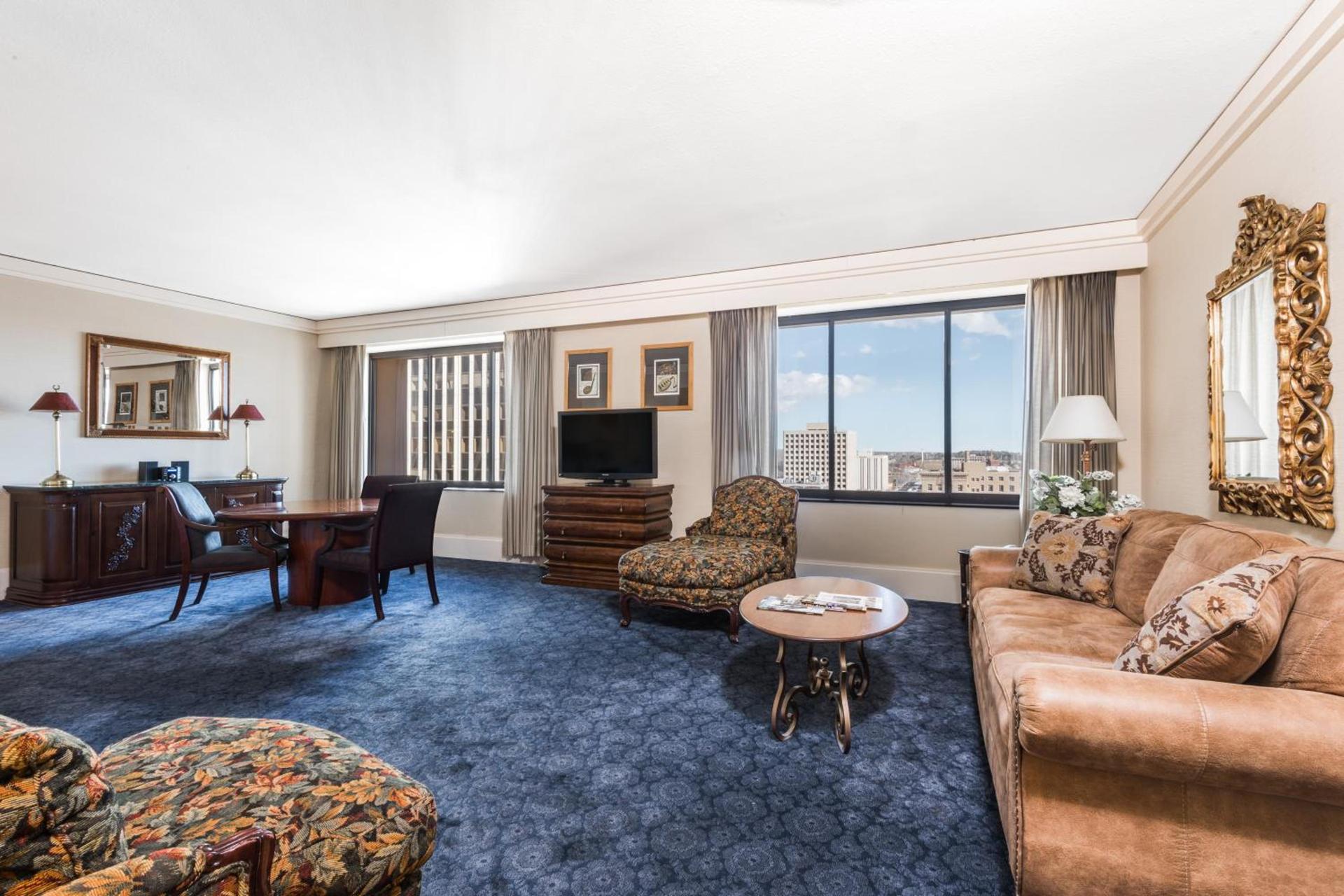 The Antlers, a Wyndham Hotel photo 50