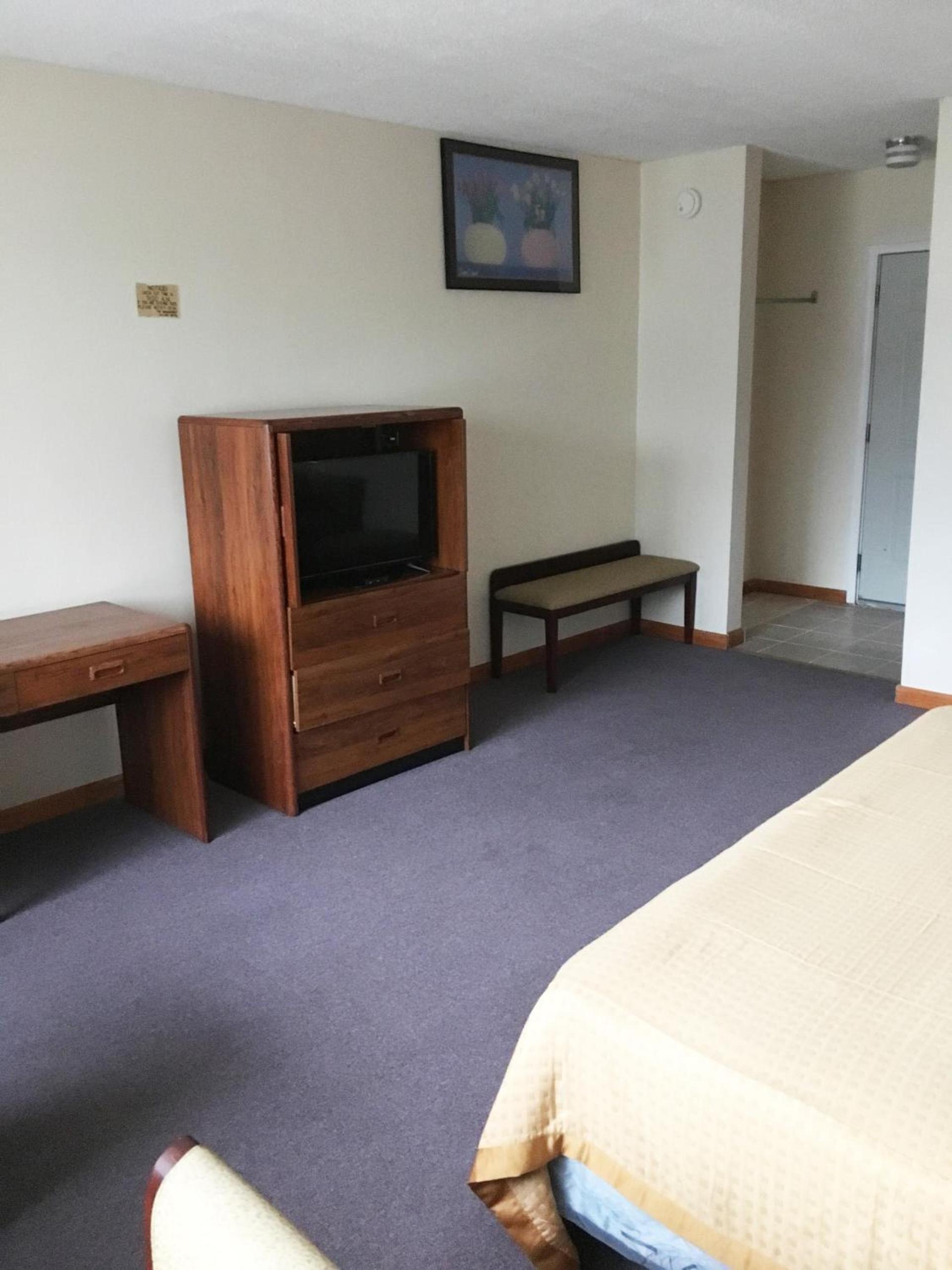 Village Motel photo 13