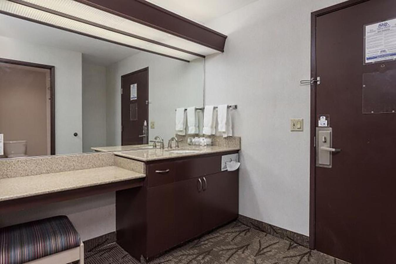 Shilo Inn Suites - Idaho Falls photo 13
