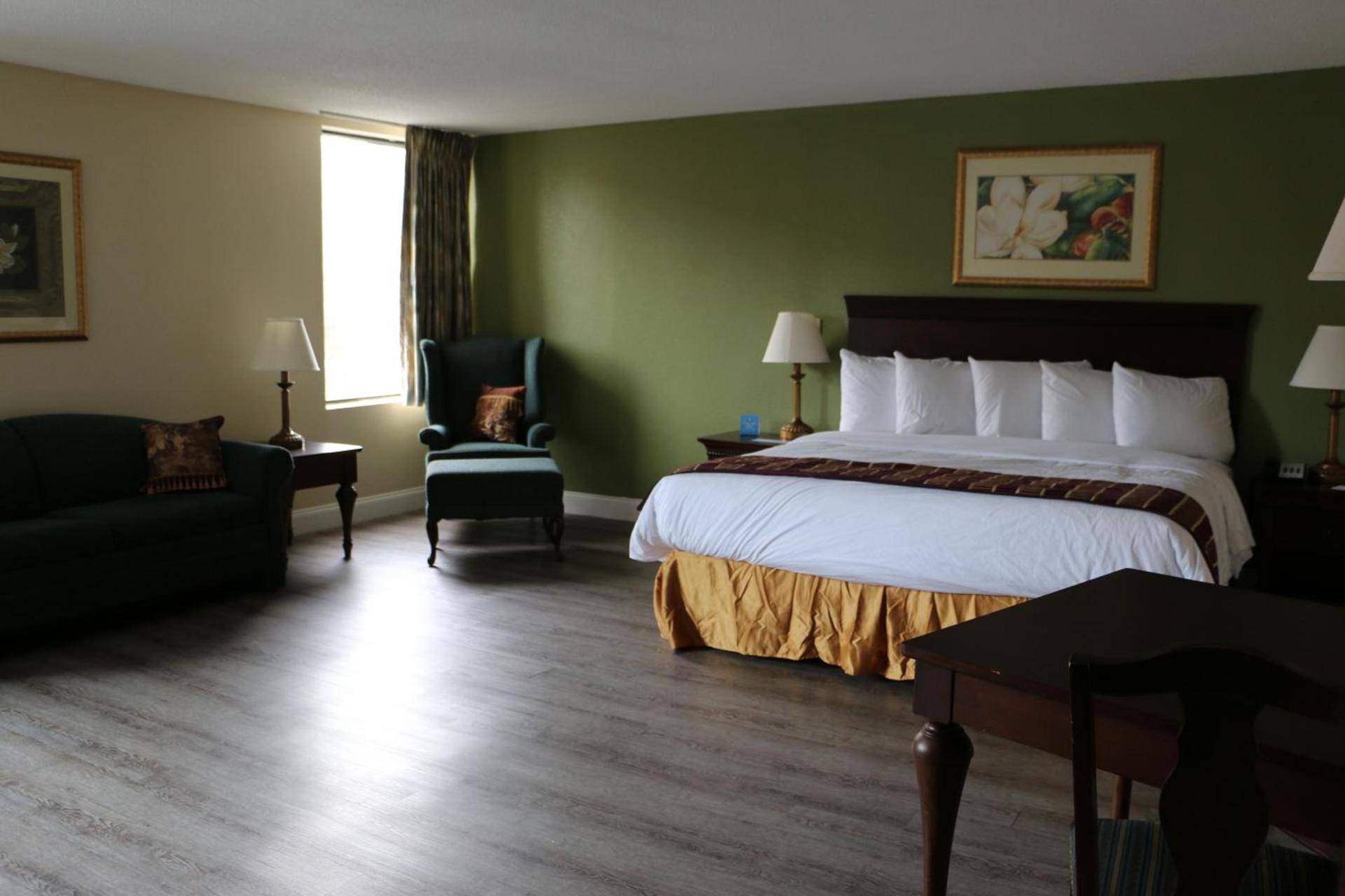 Days Inn & Suites by Wyndham Rocky Mount Golden East photo 58