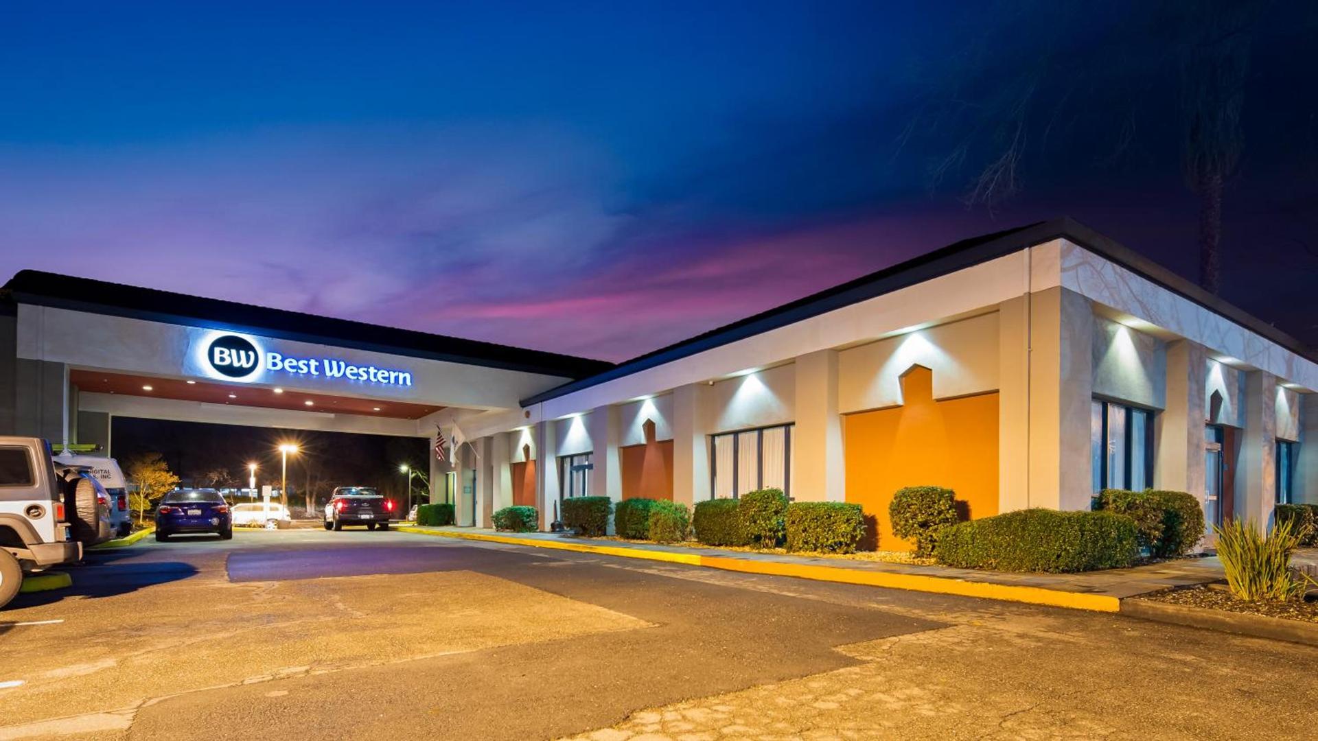 Best Western Heritage Inn photo 17