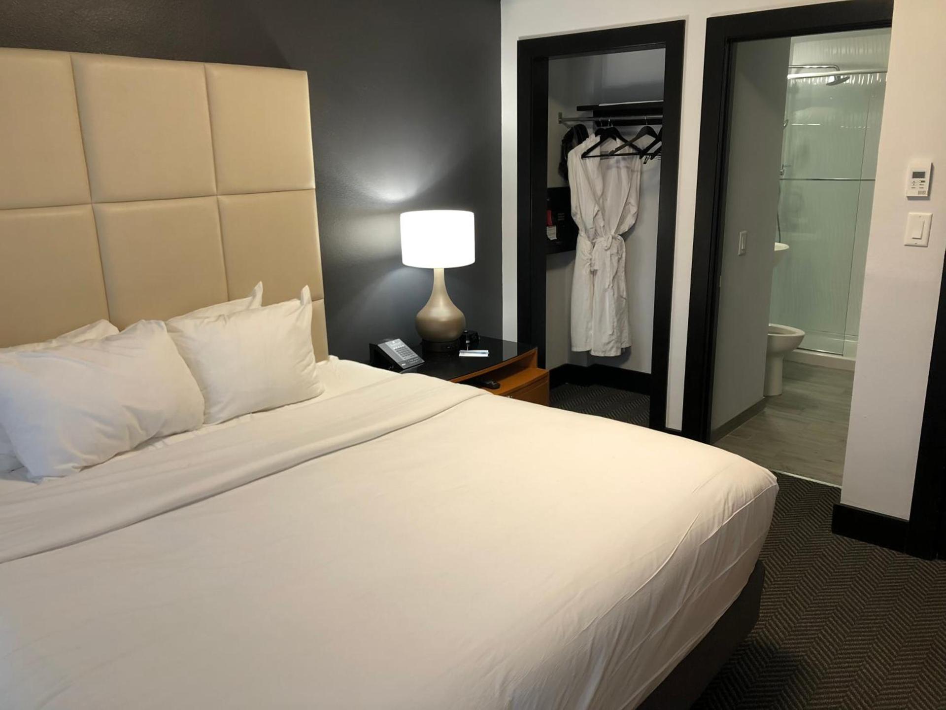 The Streamline Hotel - Daytona Beach photo 2