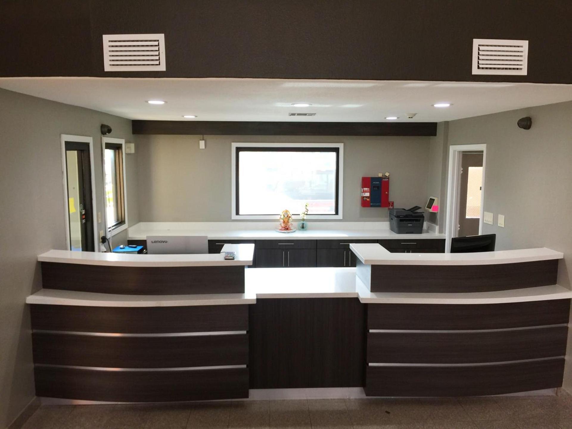 Americas Best Value Inn & Suites Mont Belvieu Houston photo 17