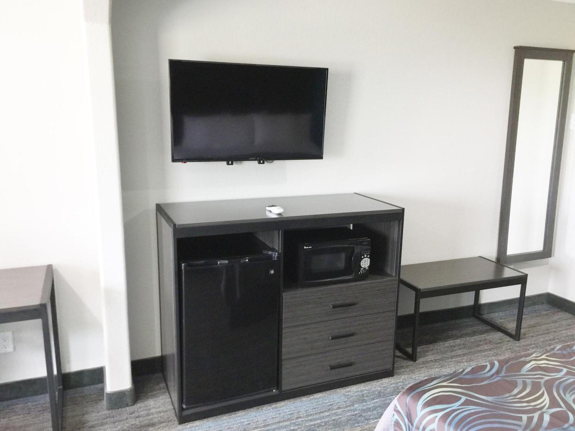 Americas Best Value Inn & Suites Mont Belvieu Houston photo 24