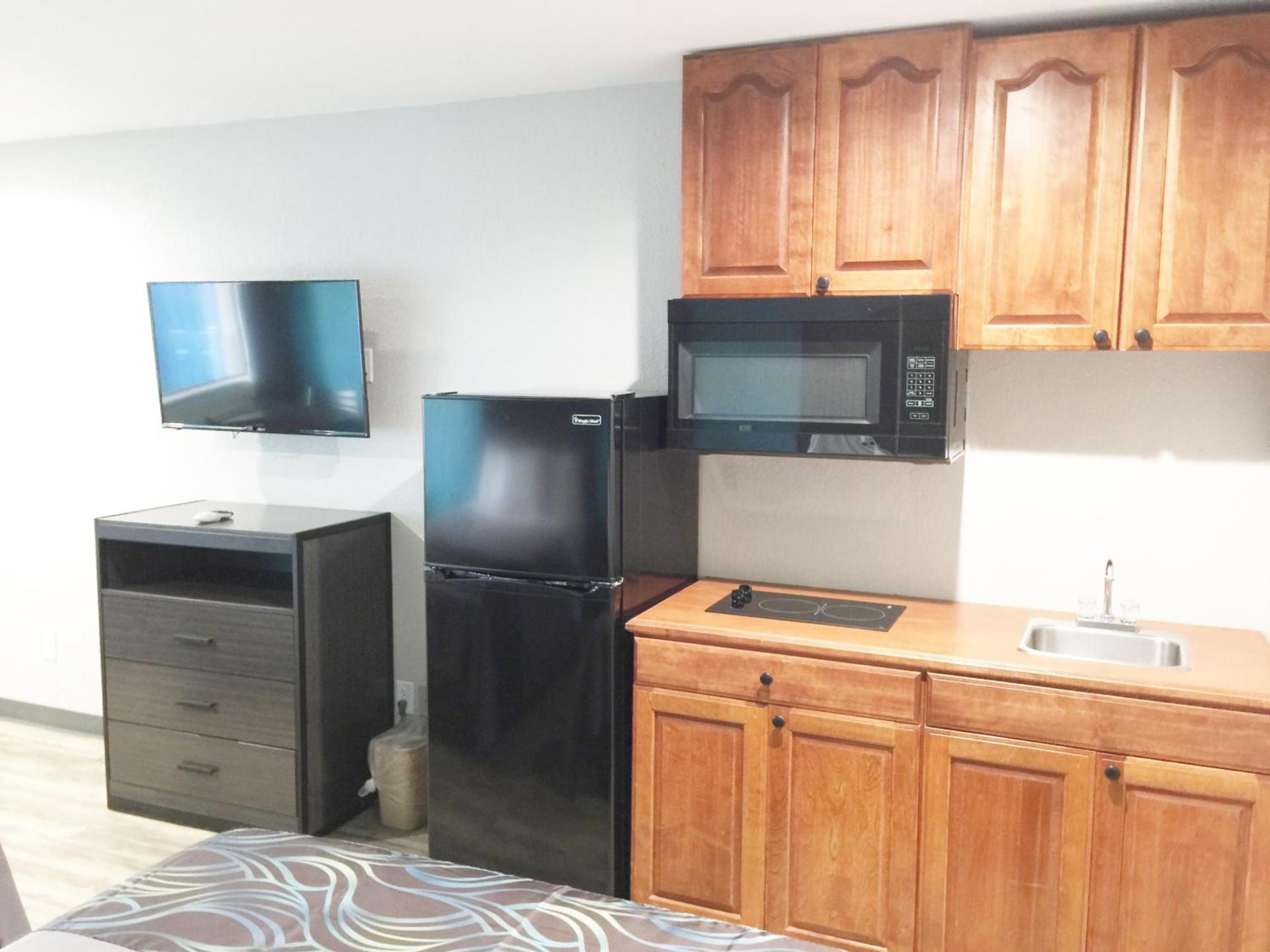 Americas Best Value Inn & Suites Mont Belvieu Houston photo 26