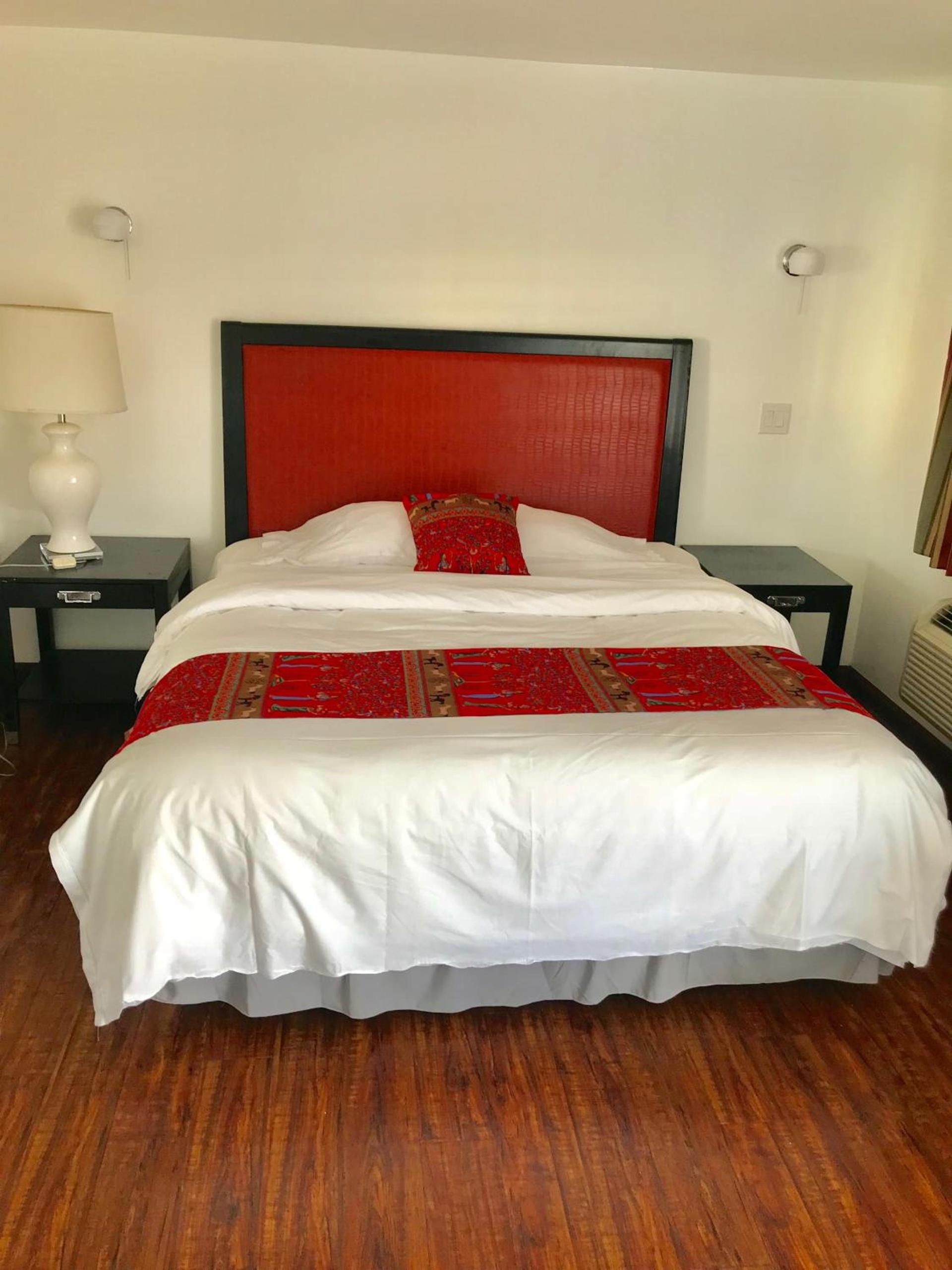 norwalk inn & suites photo 9