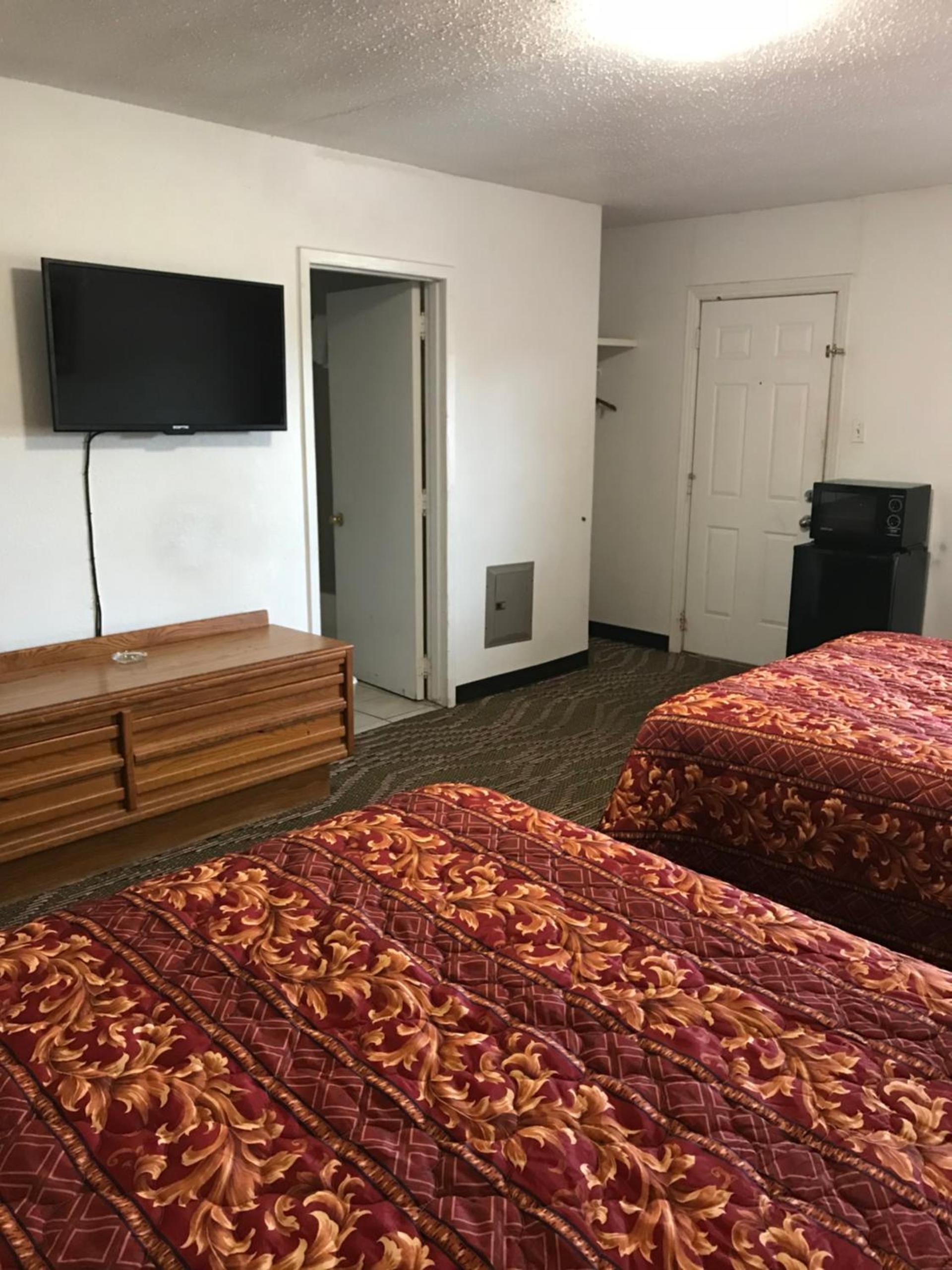 Budget Inn photo 16