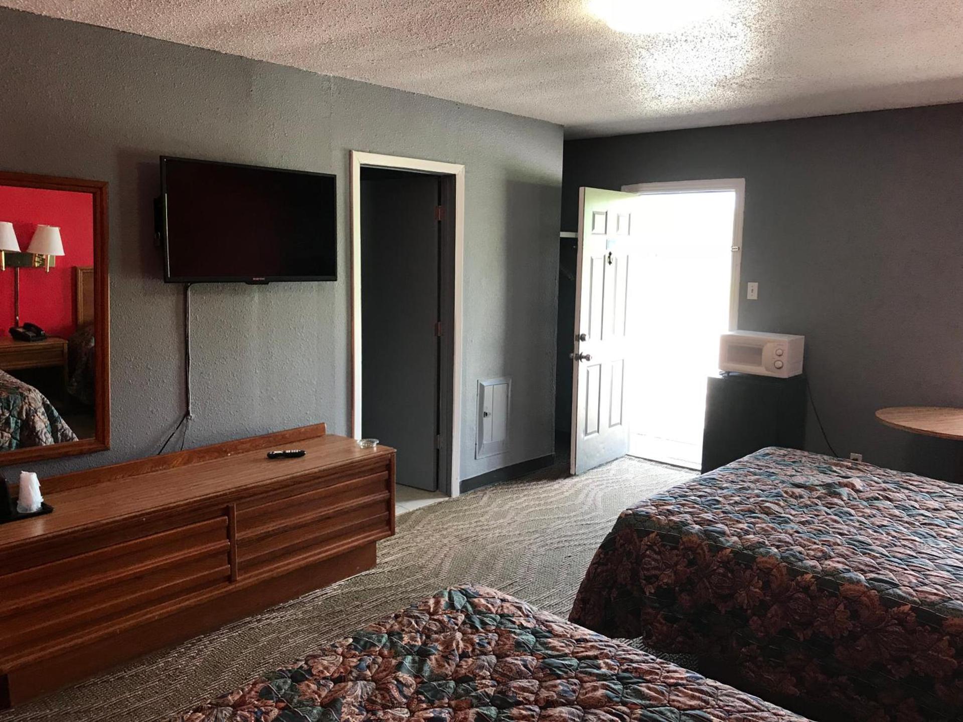 Budget Inn photo 15