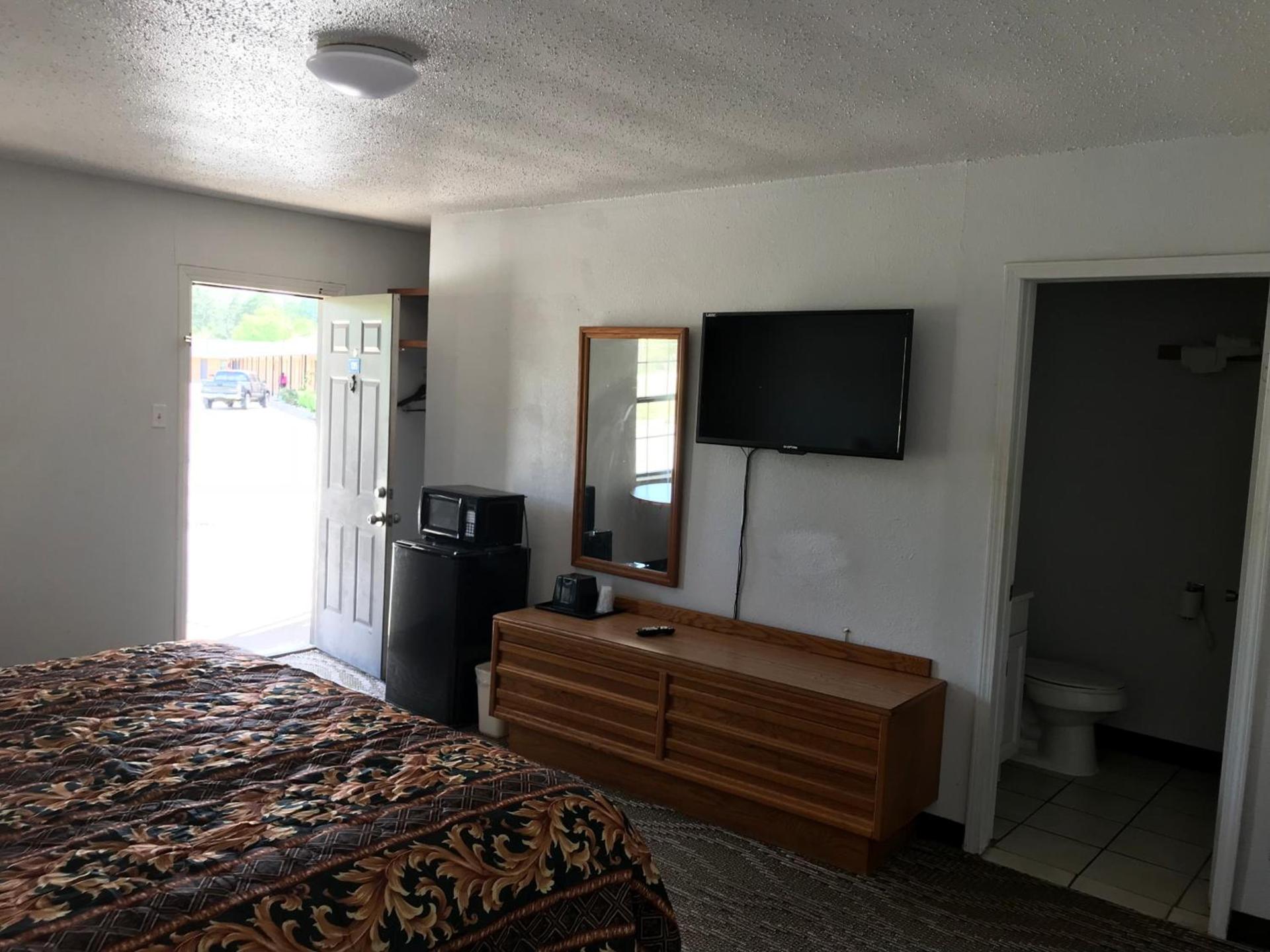 Budget Inn photo 14