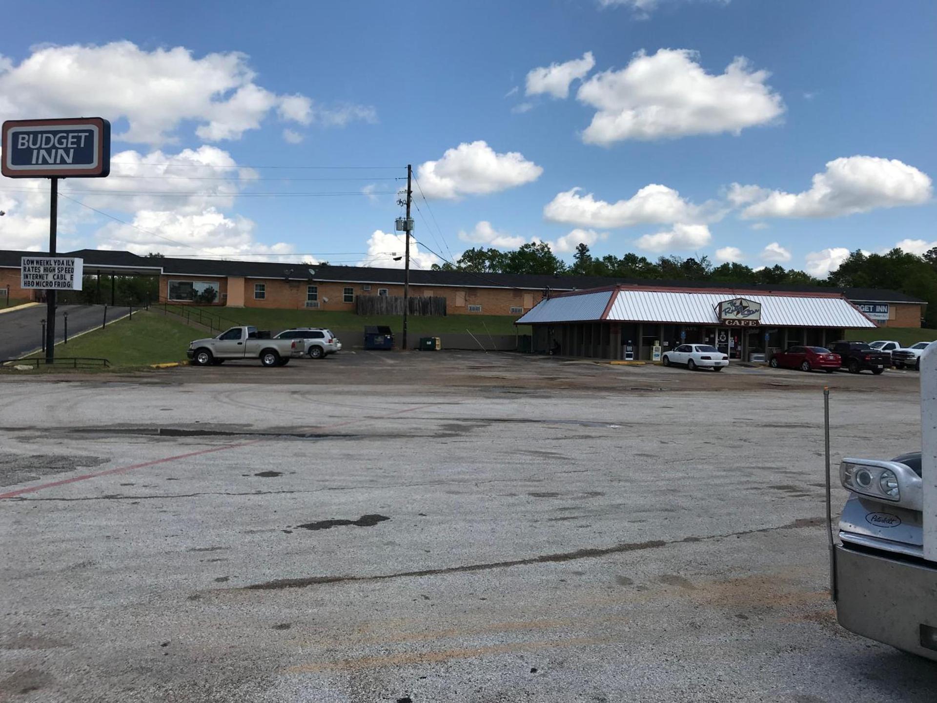 Budget Inn photo 8