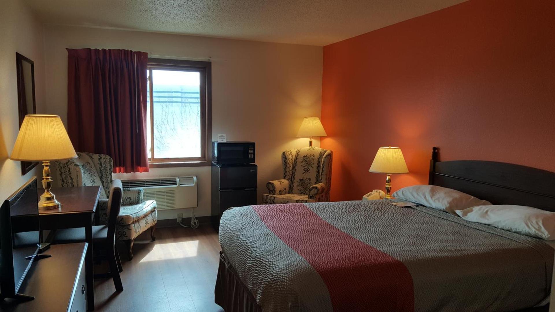 Motel 6-Saukville, WI photo 32