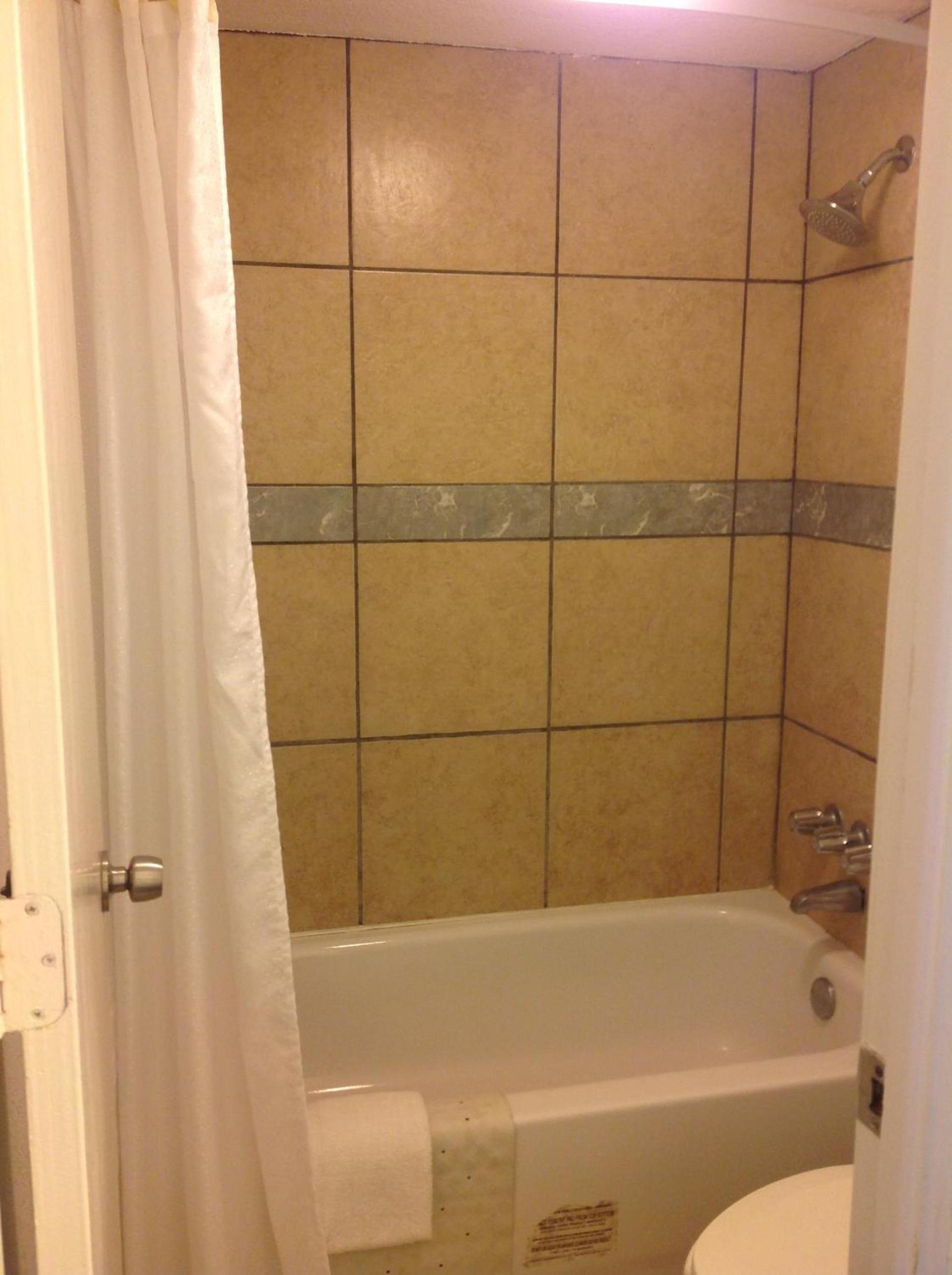 Houston Inn and Suites photo 10