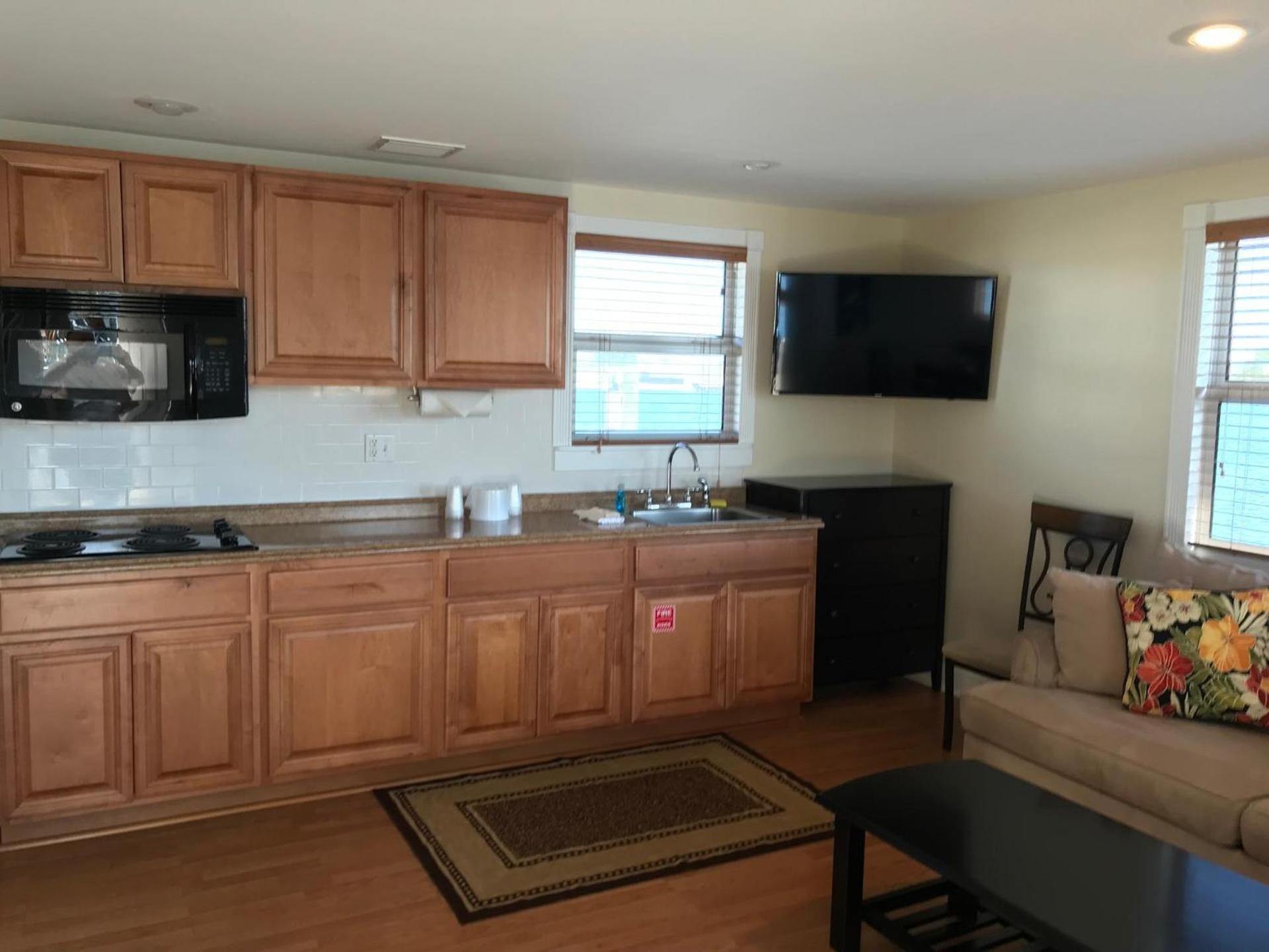Harborside Motel & Marina photo 31