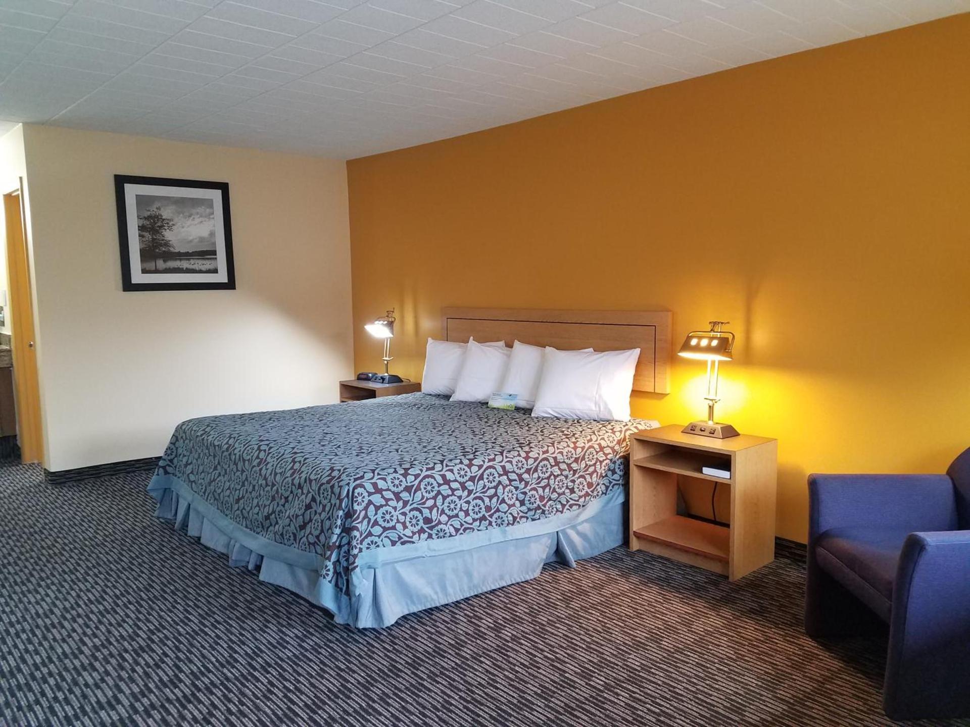 Days Inn by Wyndham Oak Ridge Knoxville photo 29
