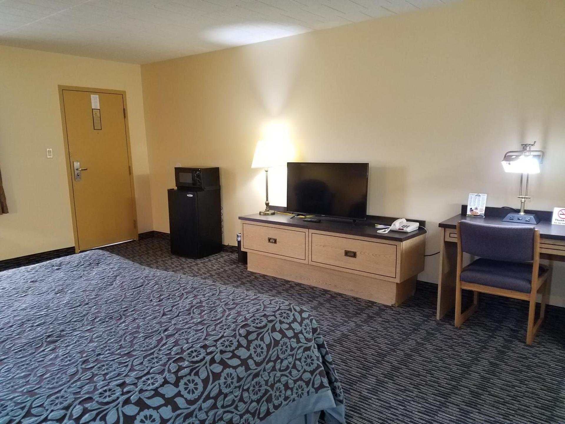 Days Inn by Wyndham Oak Ridge Knoxville photo 25
