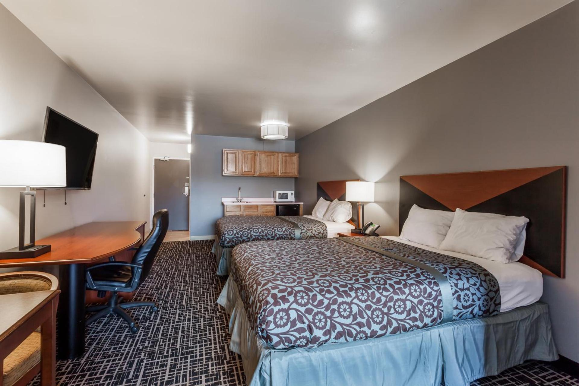 Days Inn & Suites by Wyndham Lancaster Amish Country photo 62