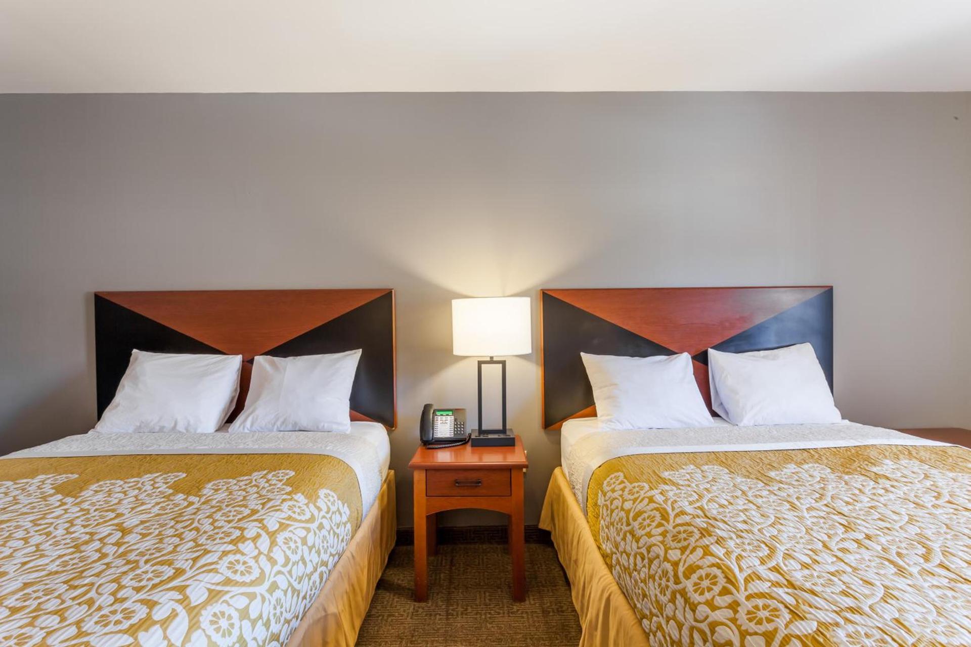 Days Inn & Suites by Wyndham Lancaster Amish Country photo 61