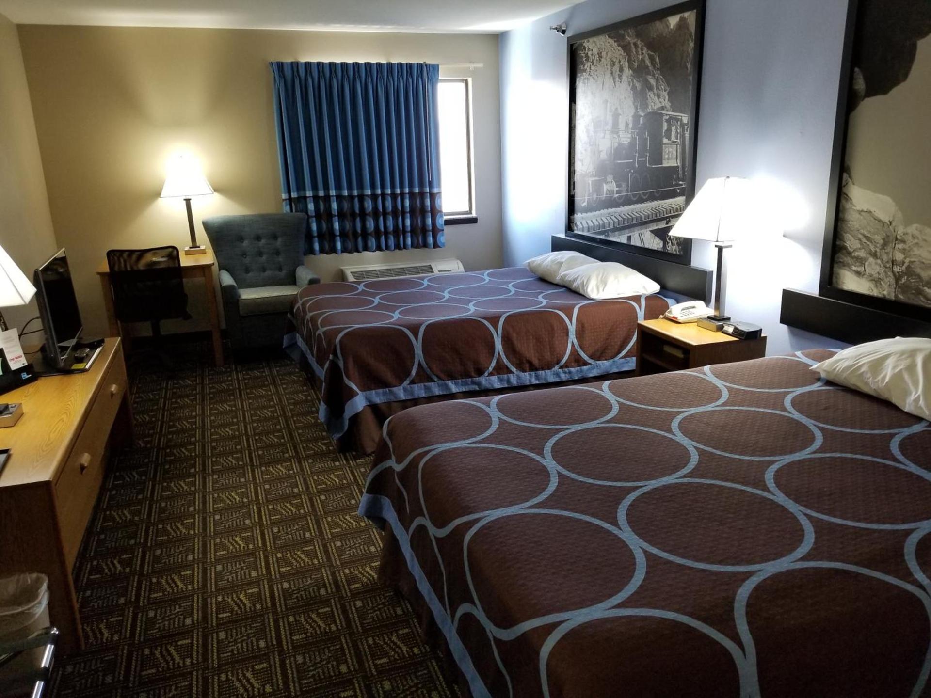 Super 8 by Wyndham Fort Collins photo 17