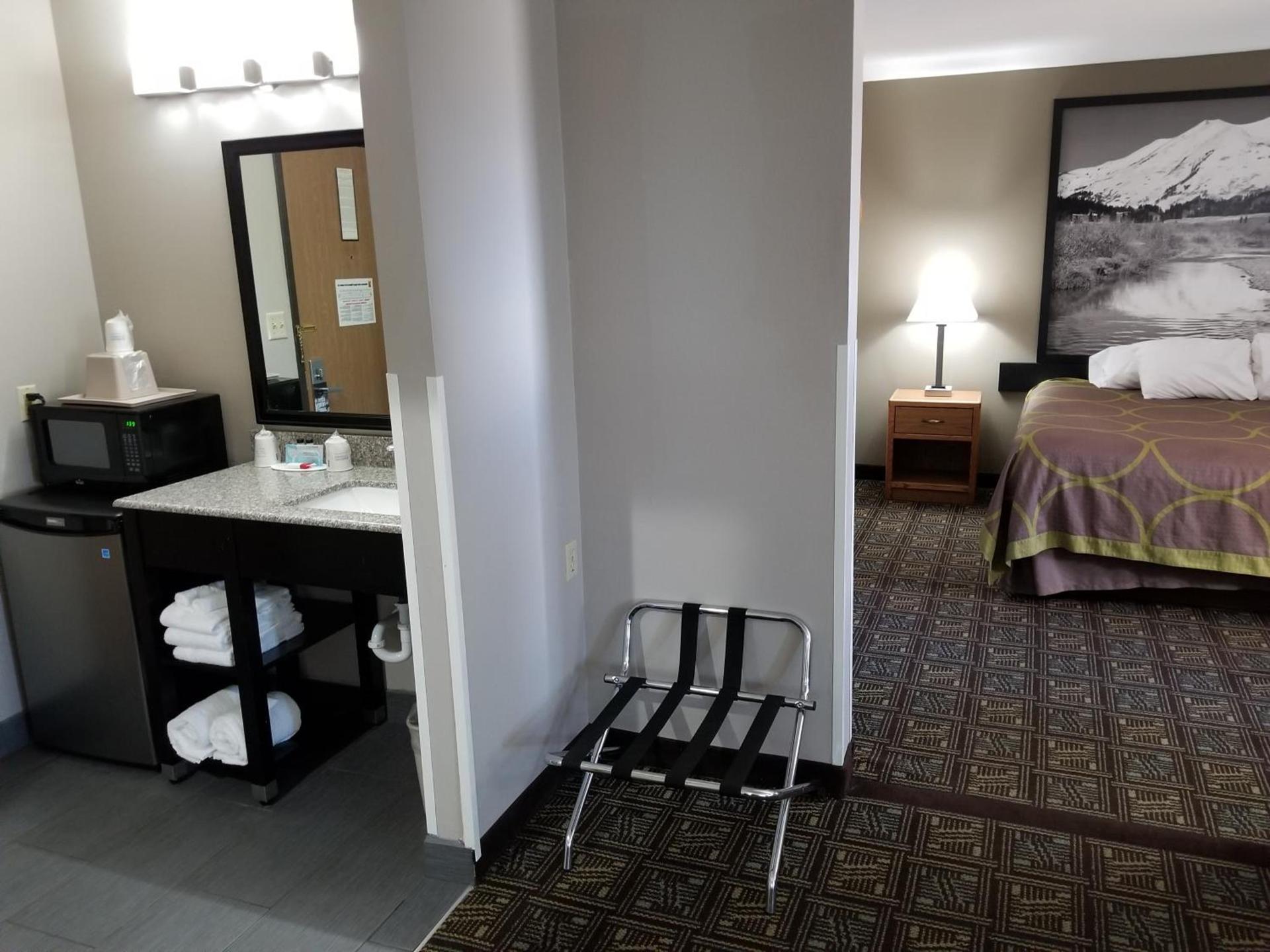 Super 8 by Wyndham Fort Collins photo 21