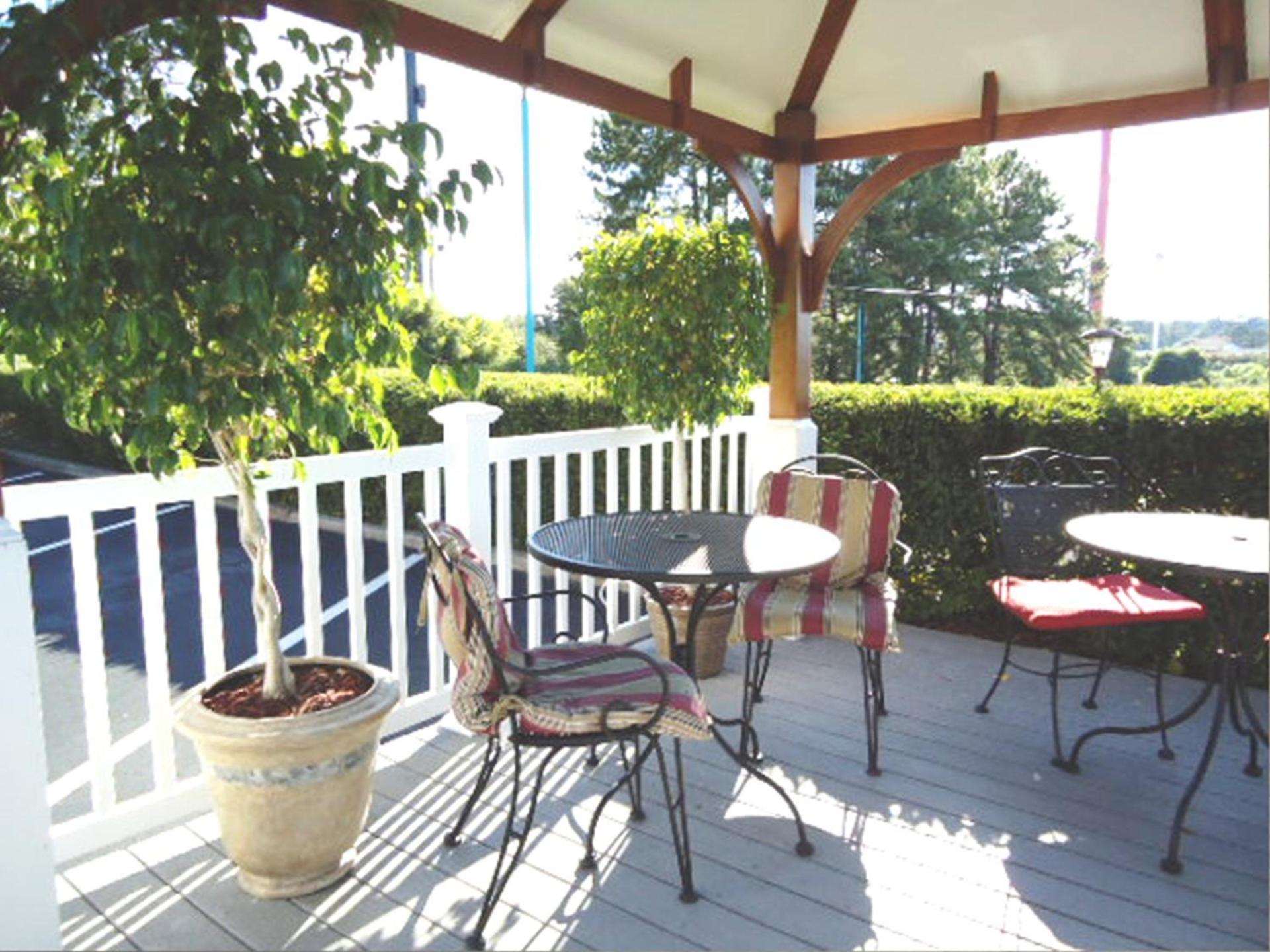 West Bank Inn photo 19
