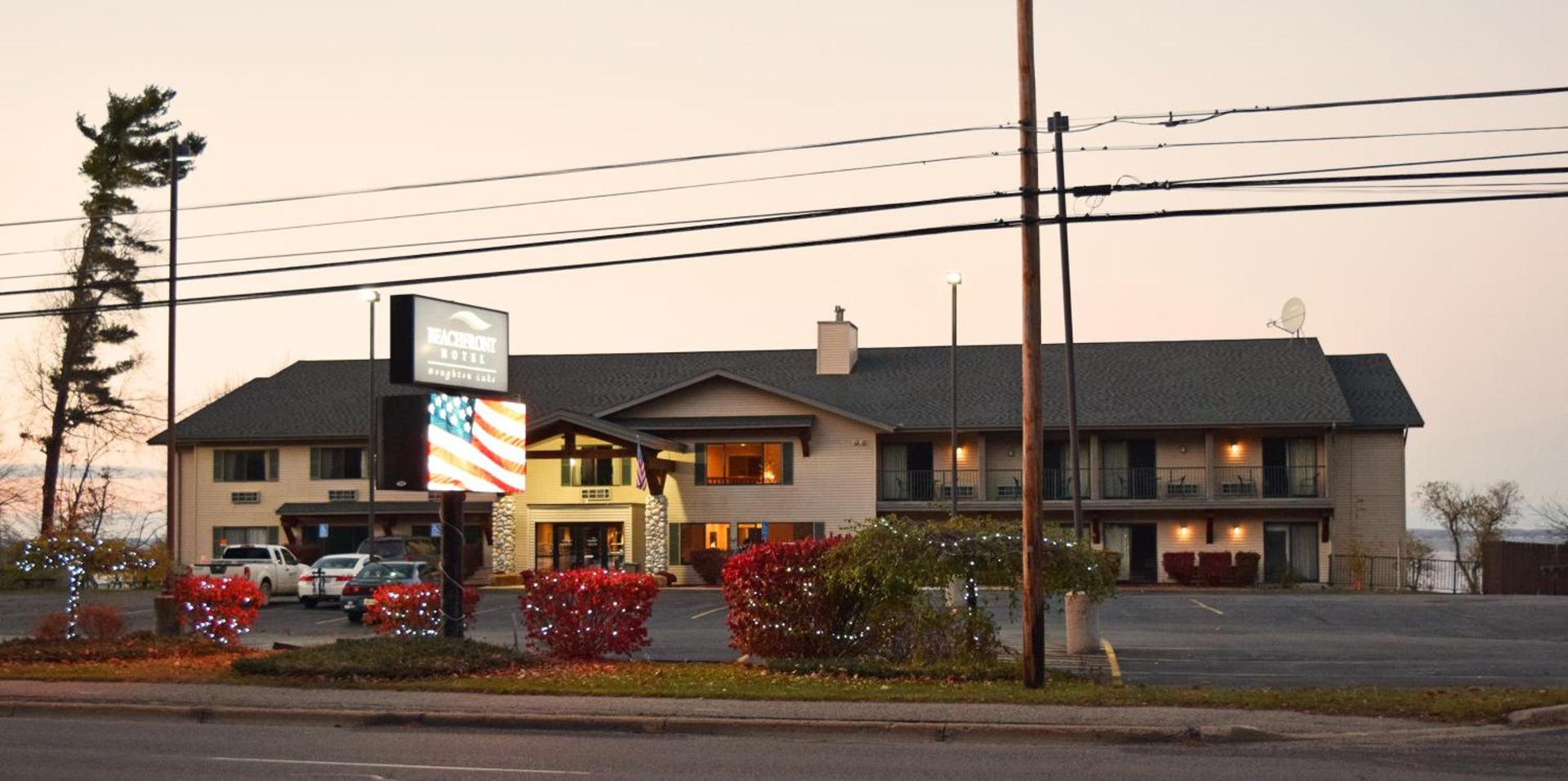 Beachfront Hotel Houghton Lake photo 31