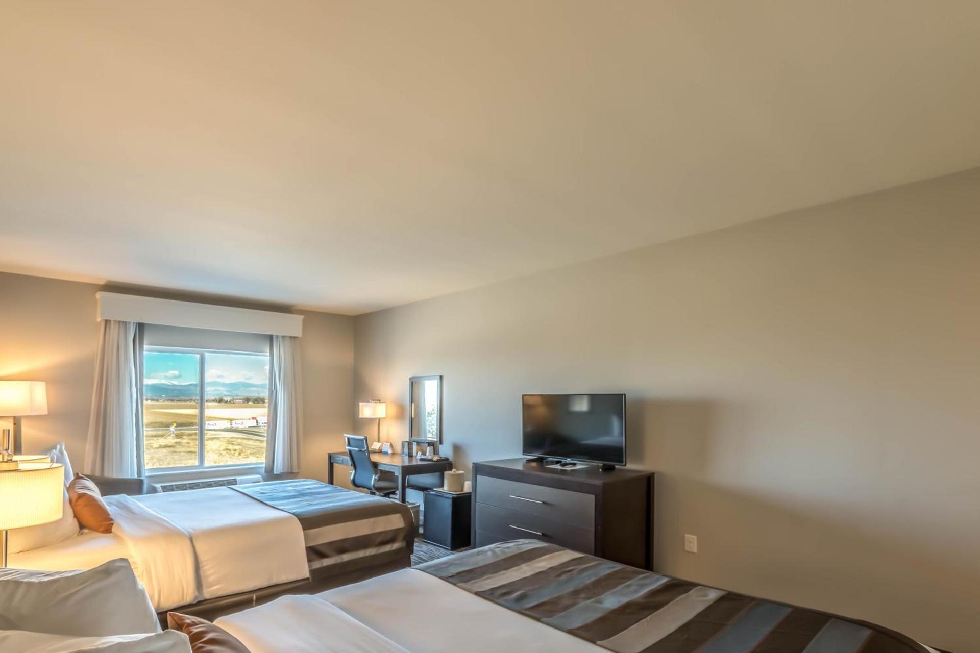 Wingate by Wyndham Loveland Johnstown photo 5