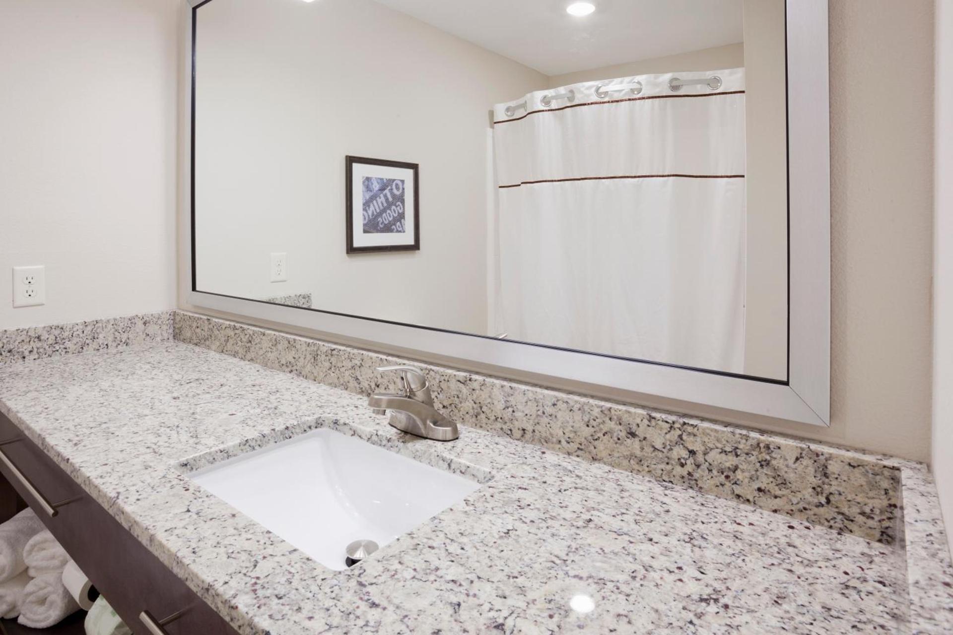 GrandStay Hotel & Suites photo 6