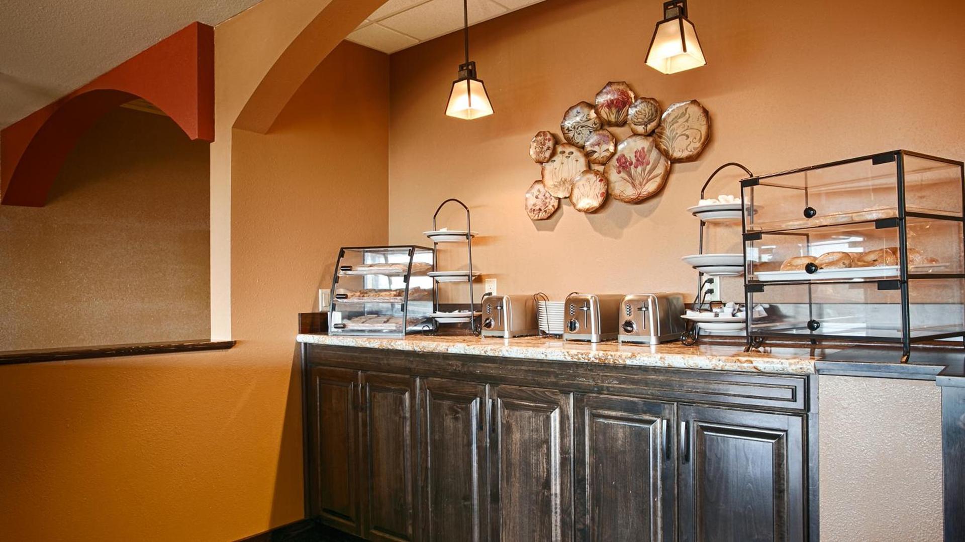 Best Western Plus Raton Hotel photo 68