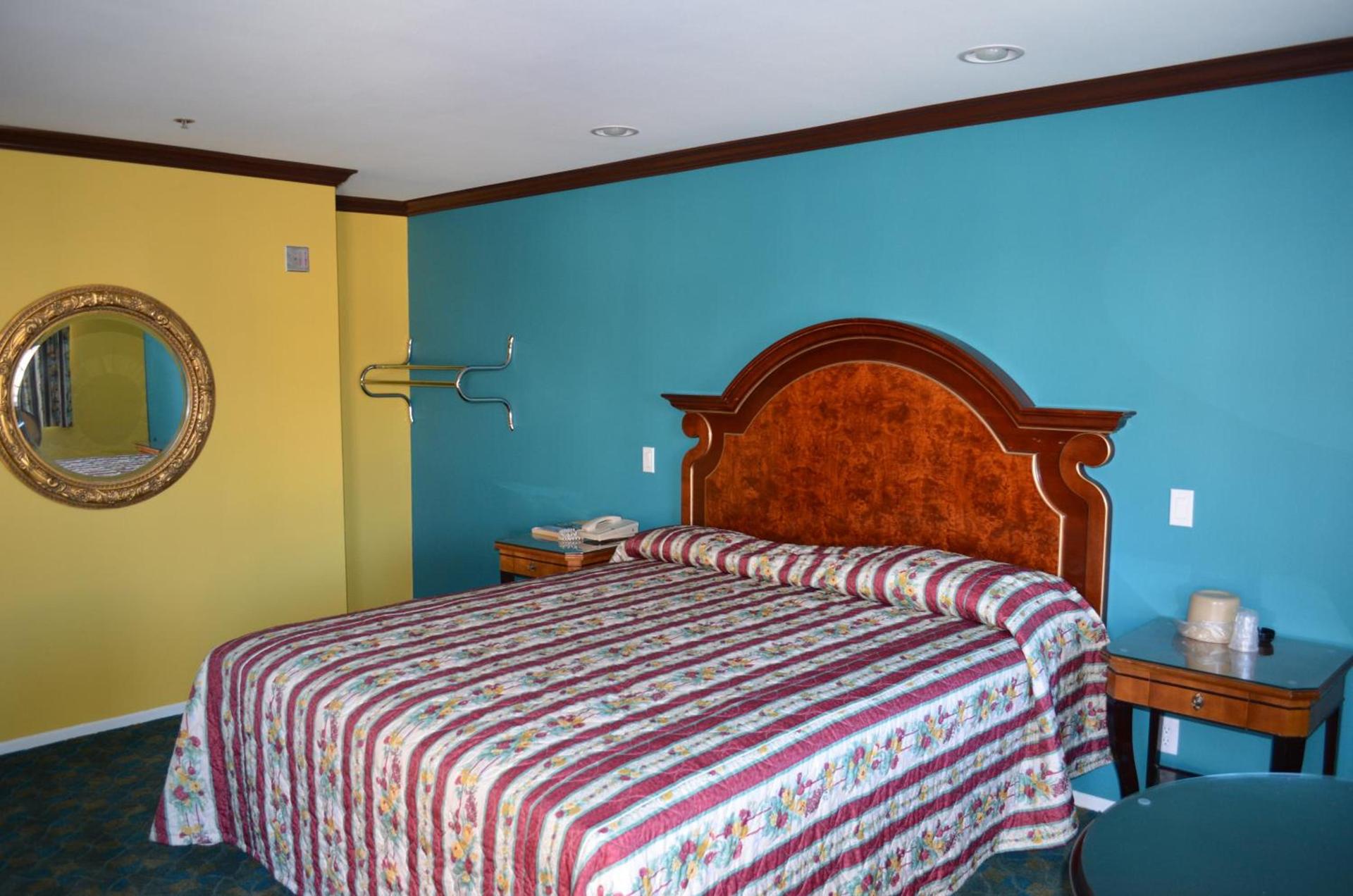 Cloud 9 Inn LAX photo 19