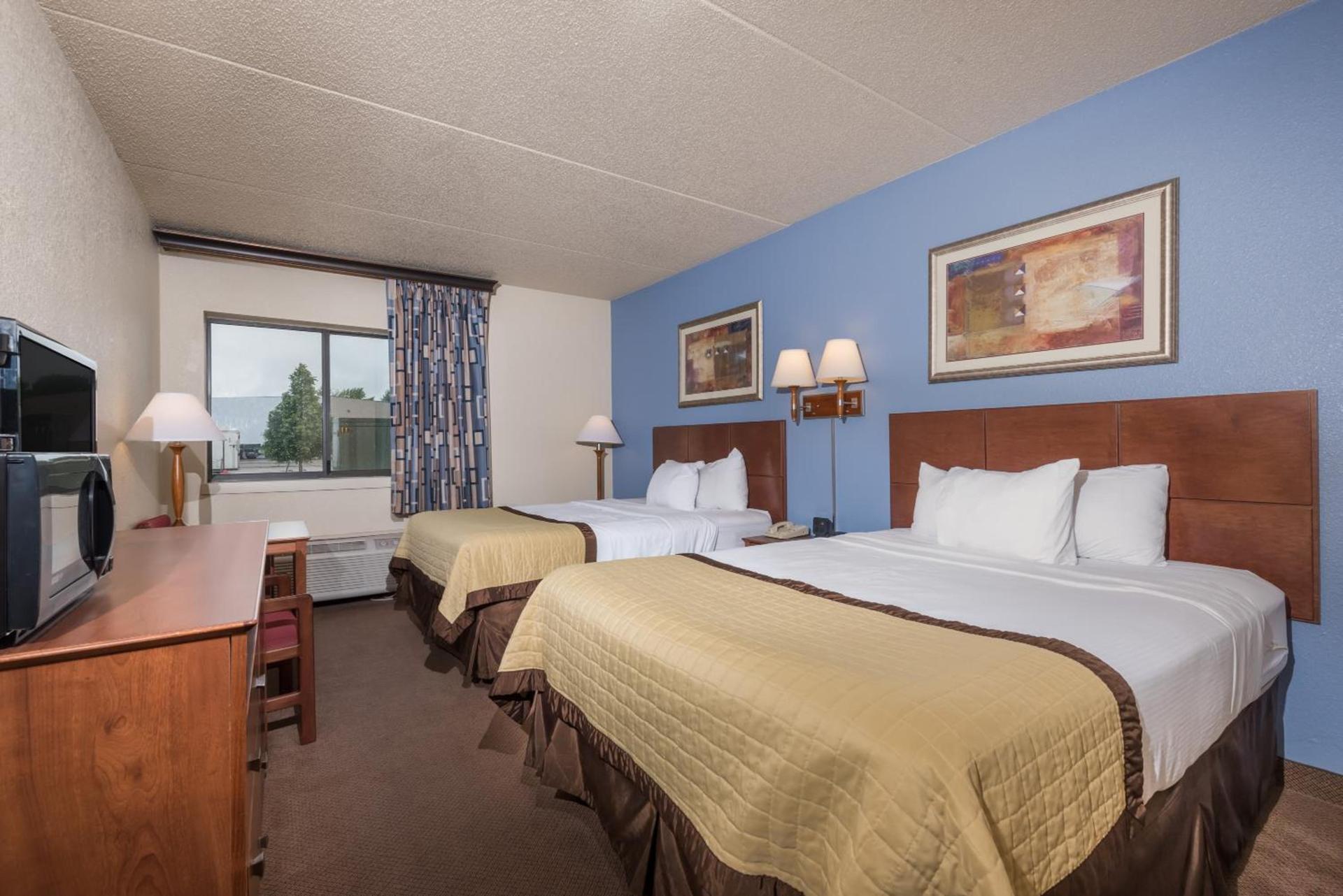 Ramada by Wyndham Fargo photo 40