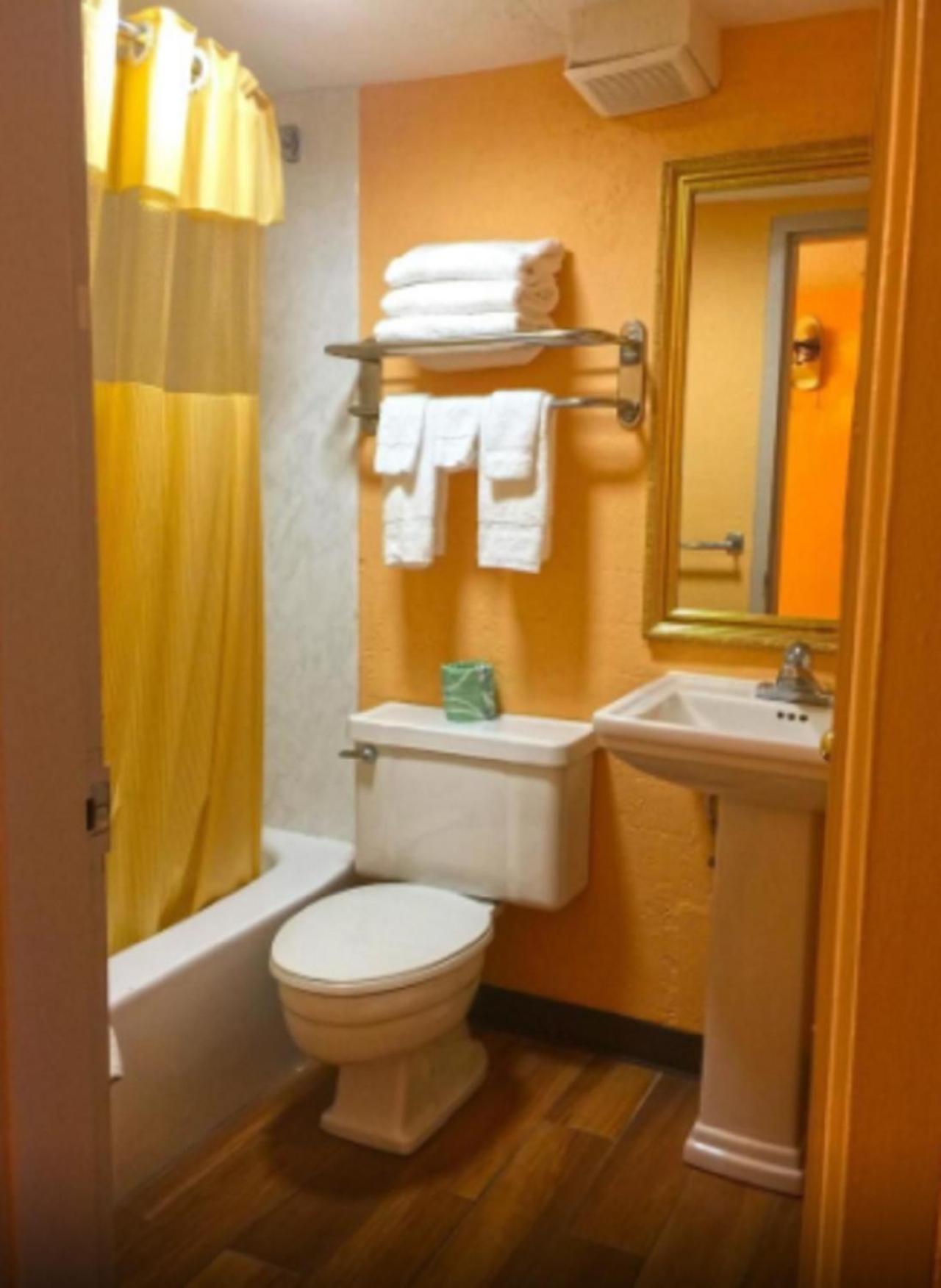 Americas Best Value Inn Pottstown photo 15