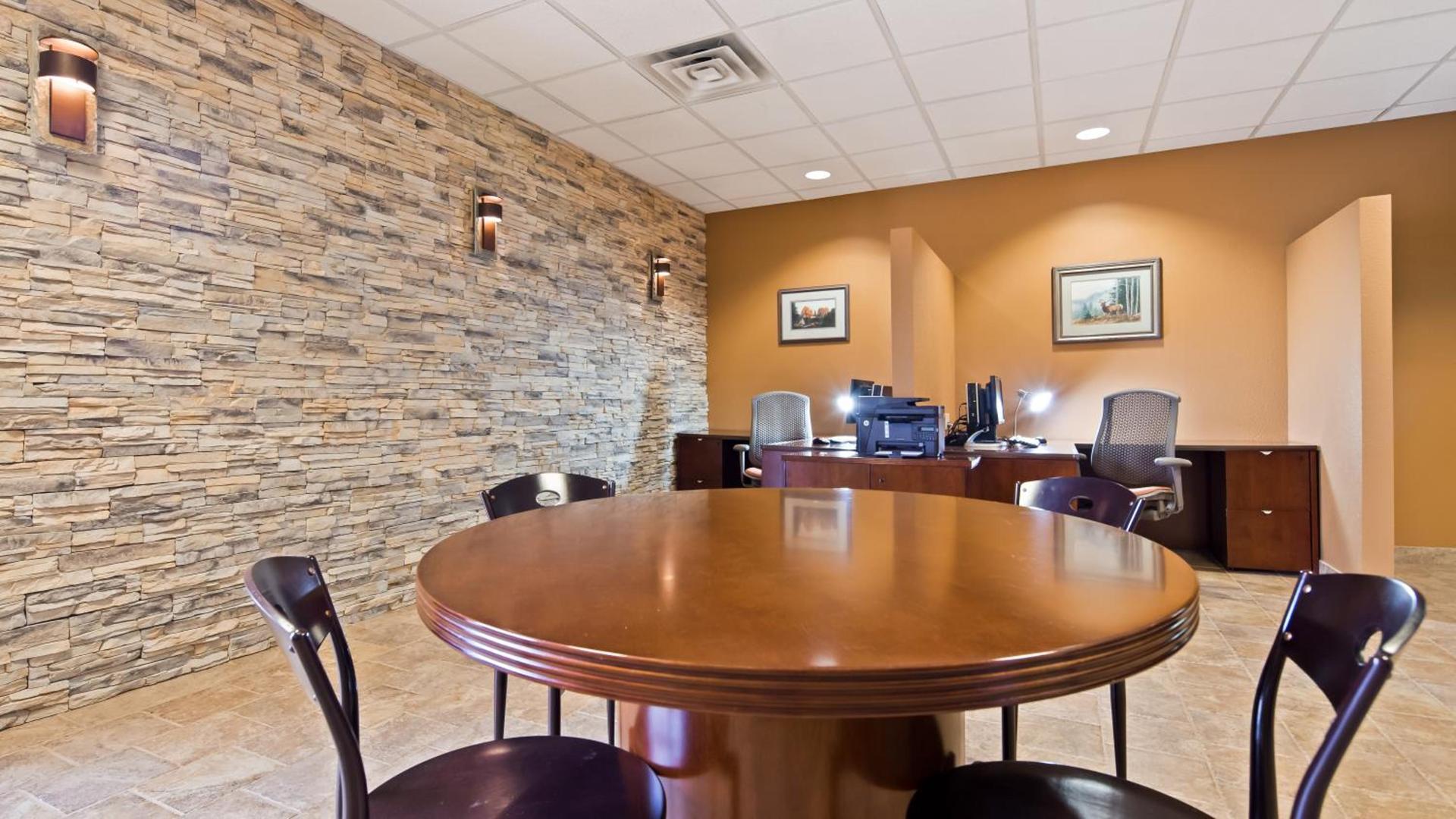 Best Western Plus Raton Hotel photo 55
