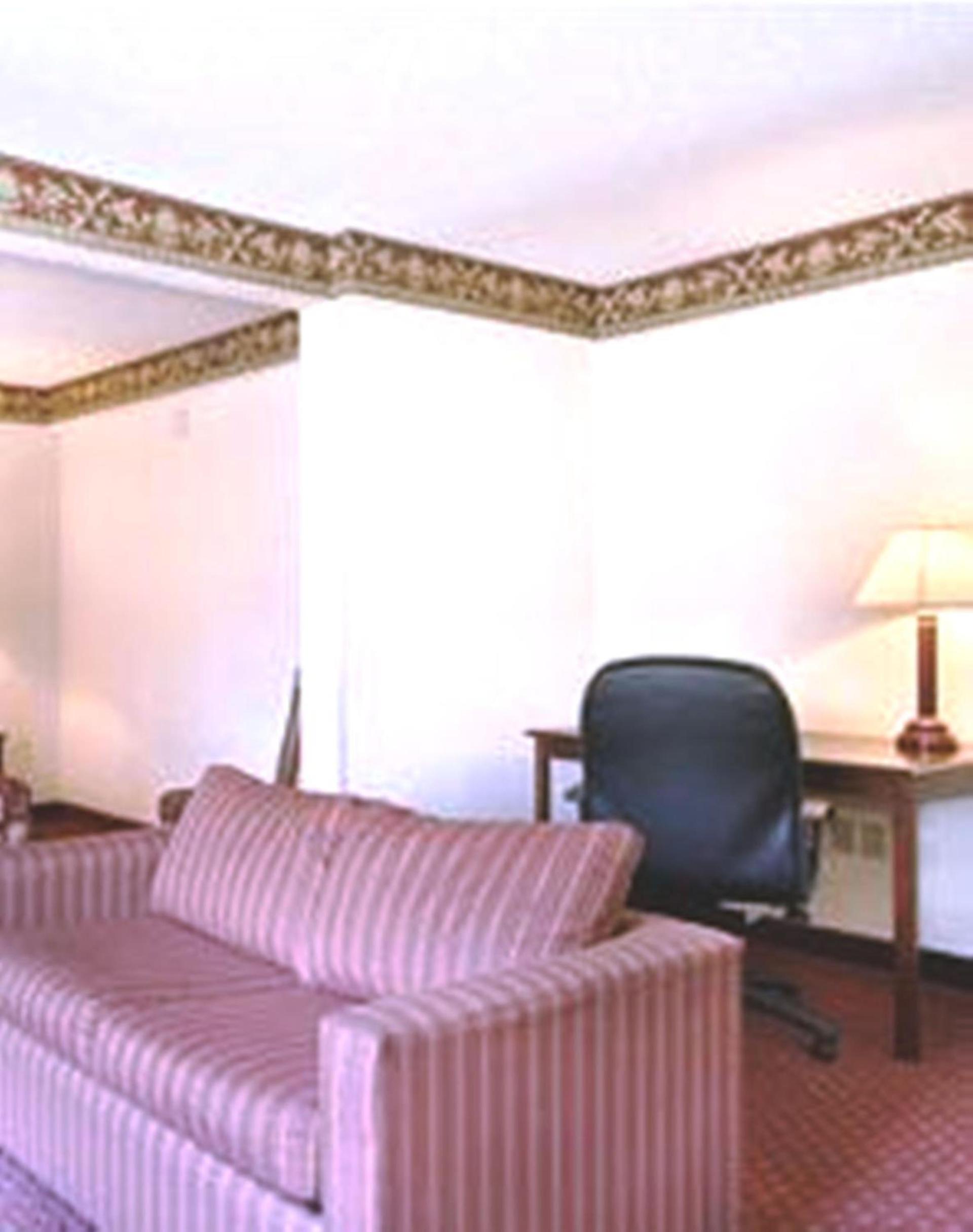 Jesup Inn & Suites photo 2