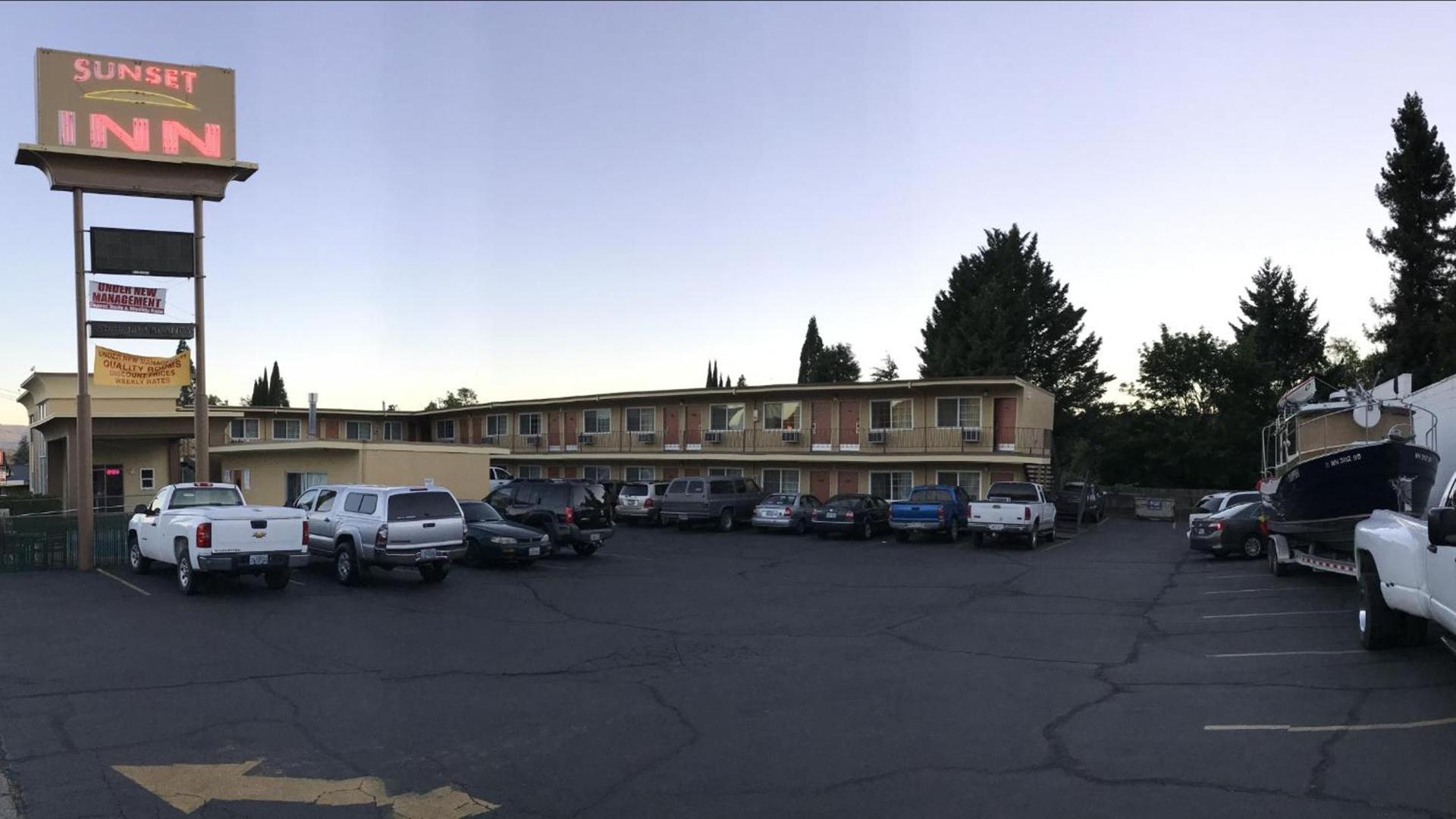 Sunset Inn photo 10