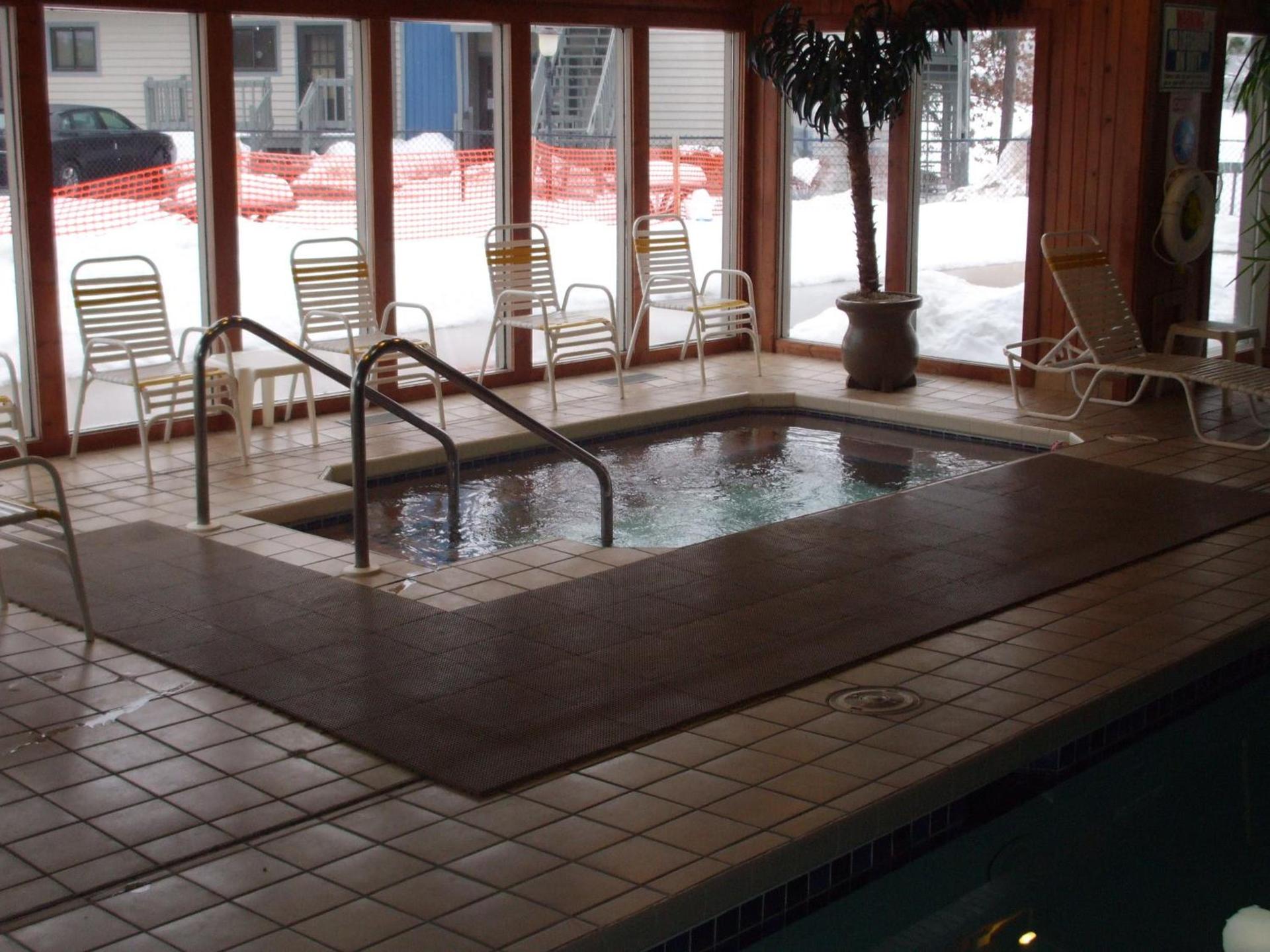 Caribbean Club Resort photo 4
