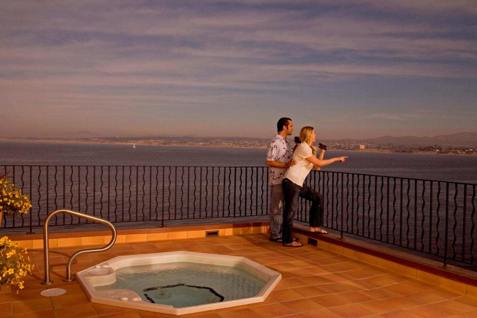 Monterey Bay Inn photo 11
